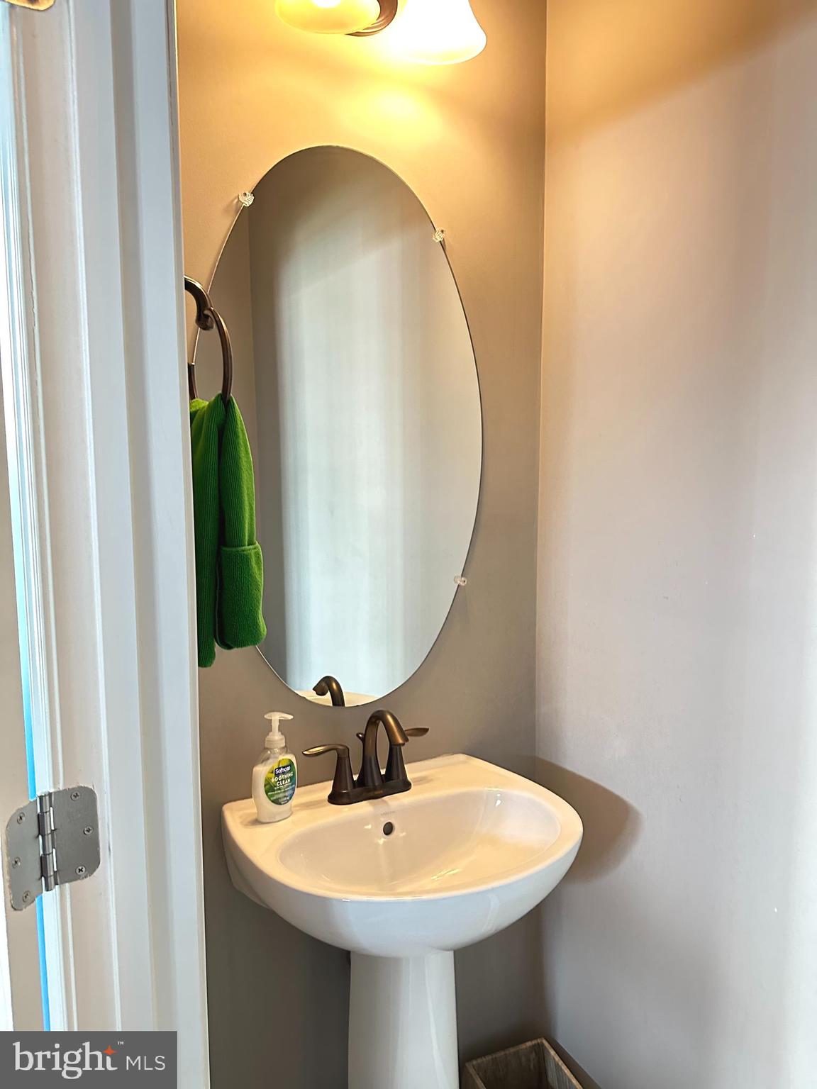 WOODLAKE TOWNS CODM - Residential Lease