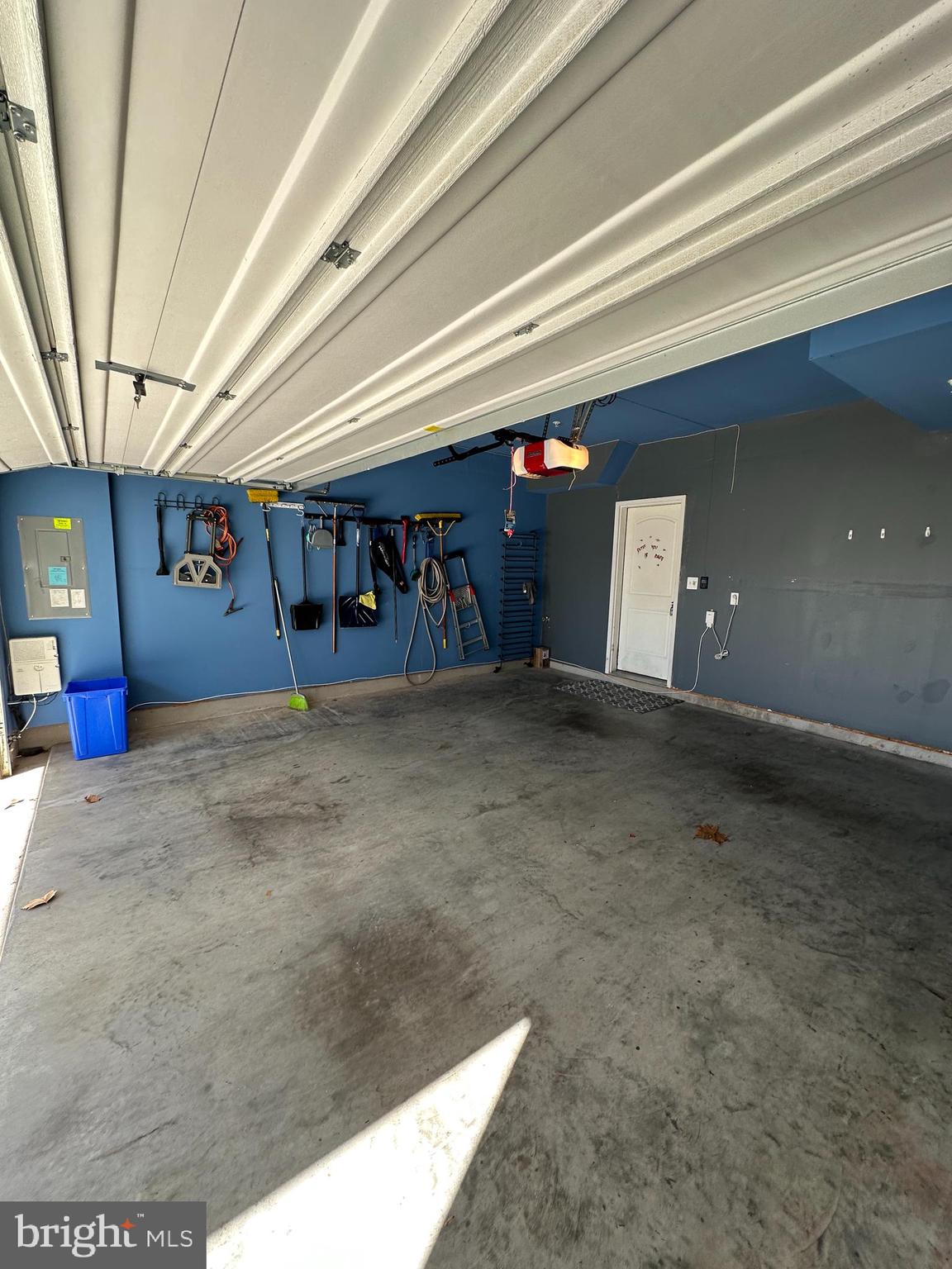 WOODLAKE TOWNS CODM - Residential Lease