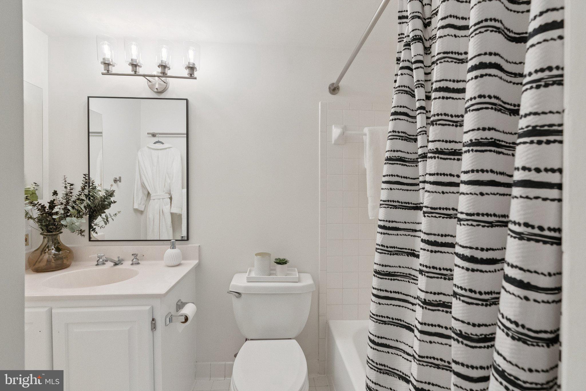 THE CHRISTOPHER - Residential