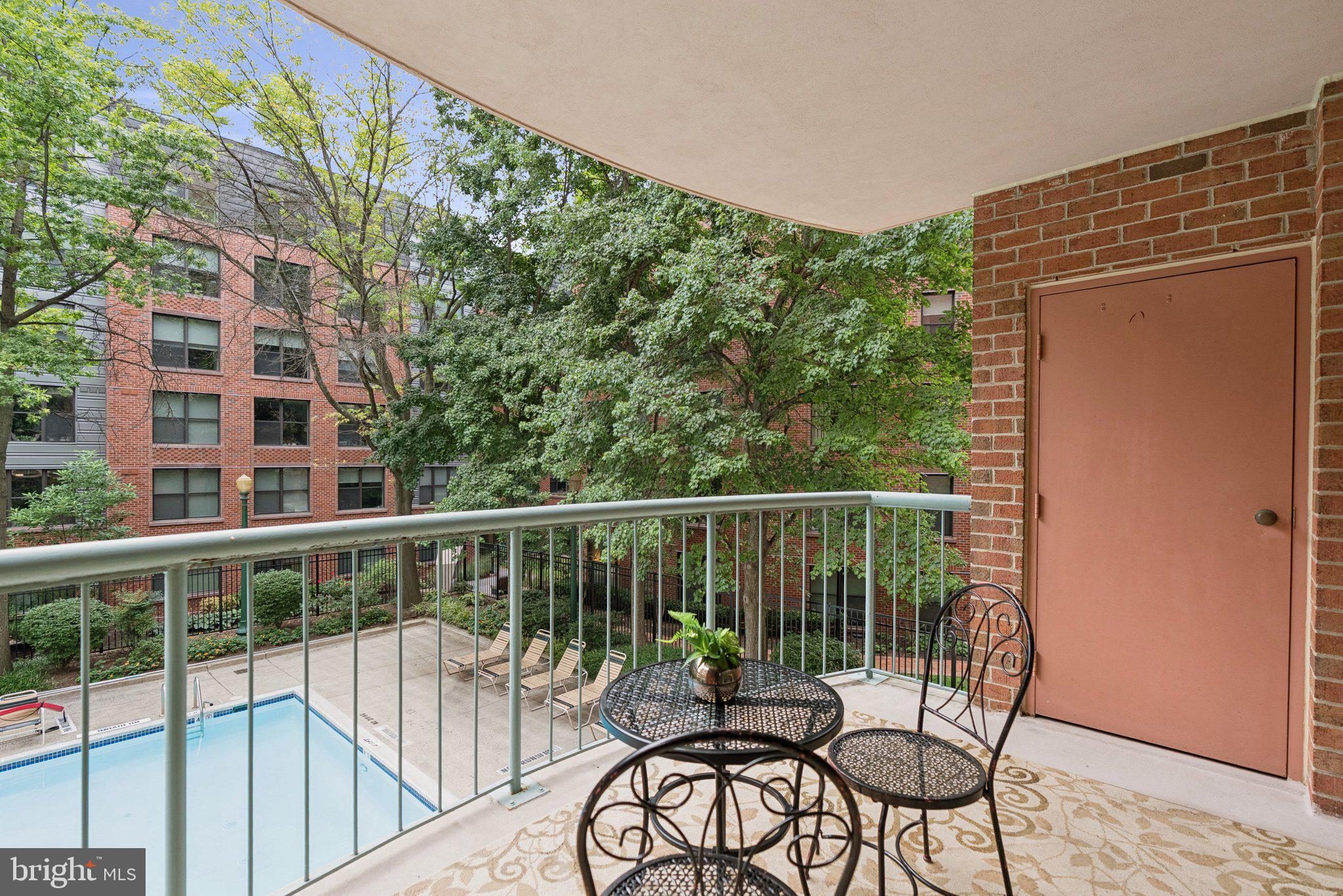 THE CHRISTOPHER - Residential