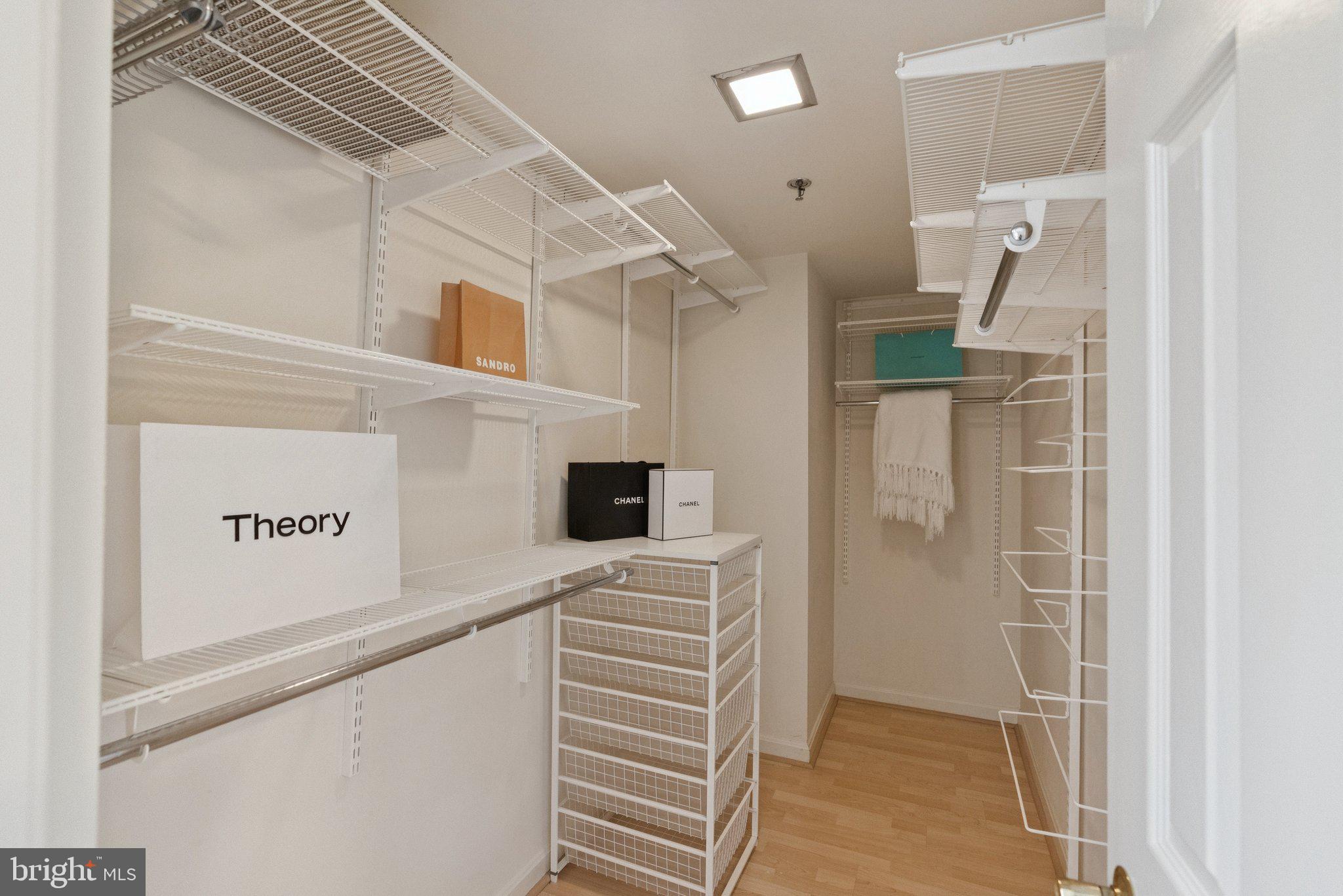 THE CHRISTOPHER - Residential