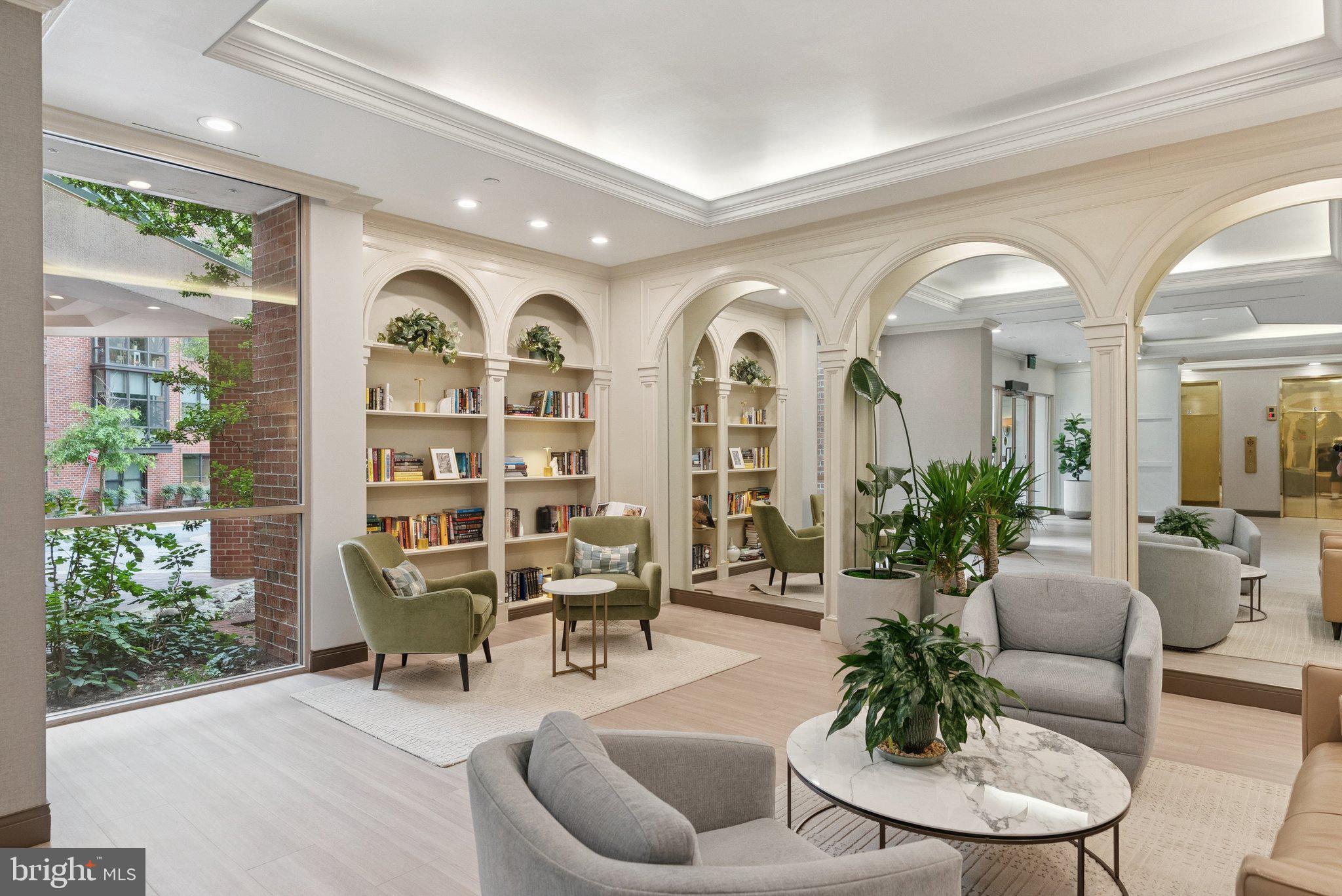 THE CHRISTOPHER - Residential