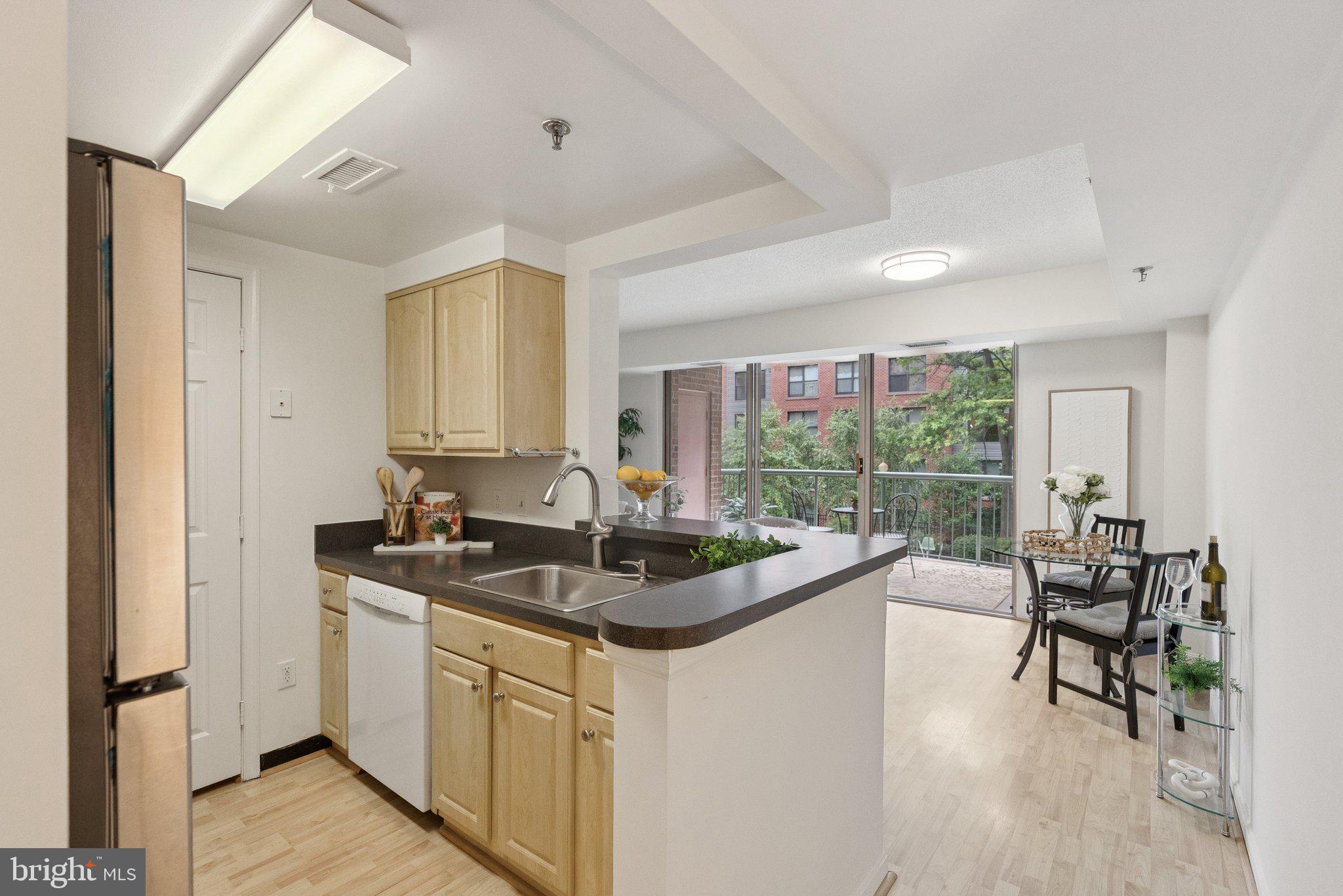 THE CHRISTOPHER - Residential