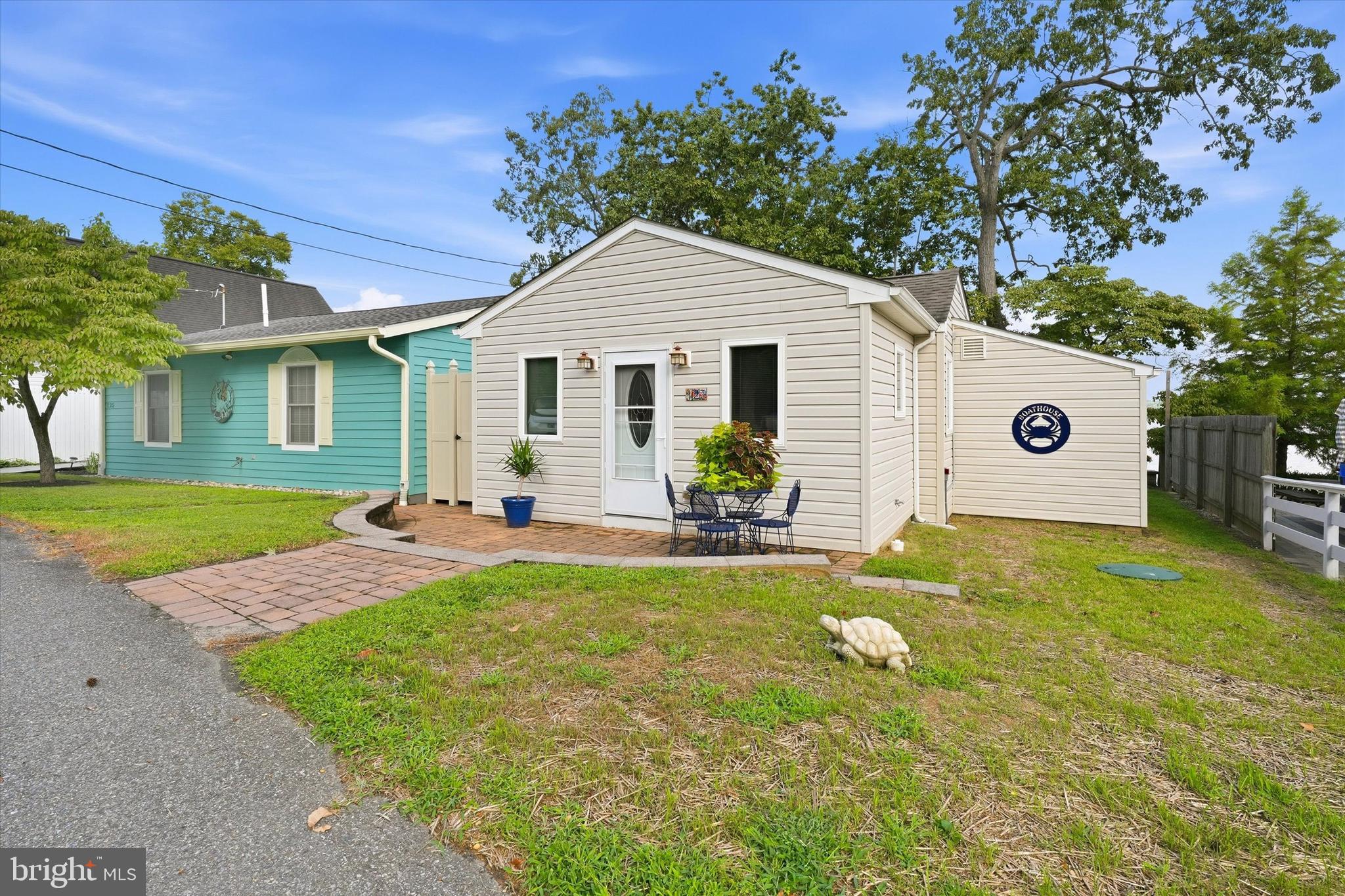 127 ELKSIDE ROAD
