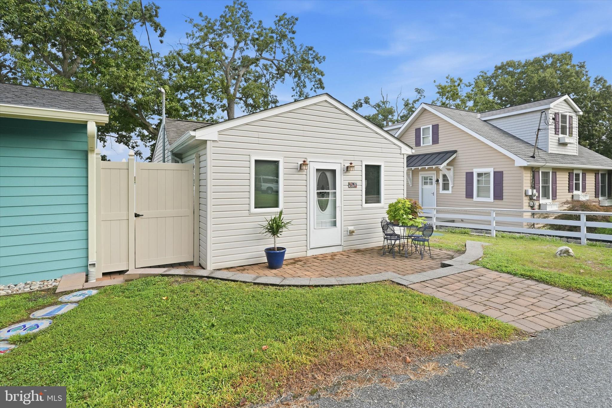 127 ELKSIDE ROAD