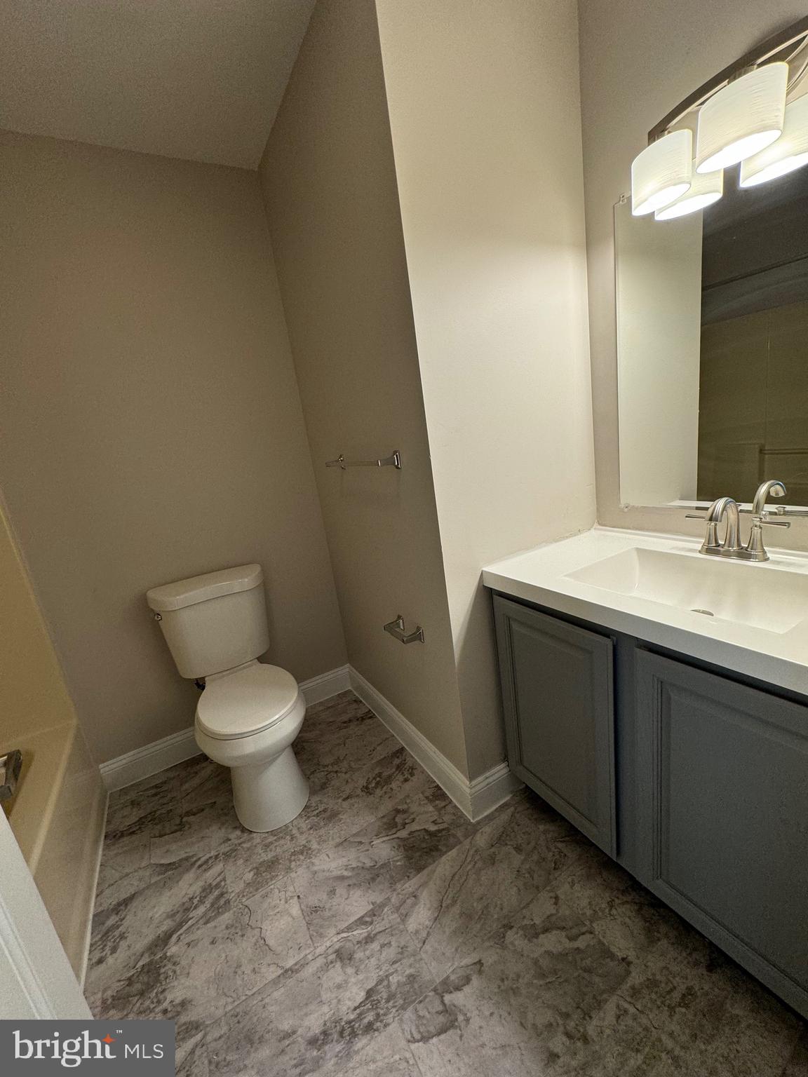 LAKEWOOD ESTATES - Residential