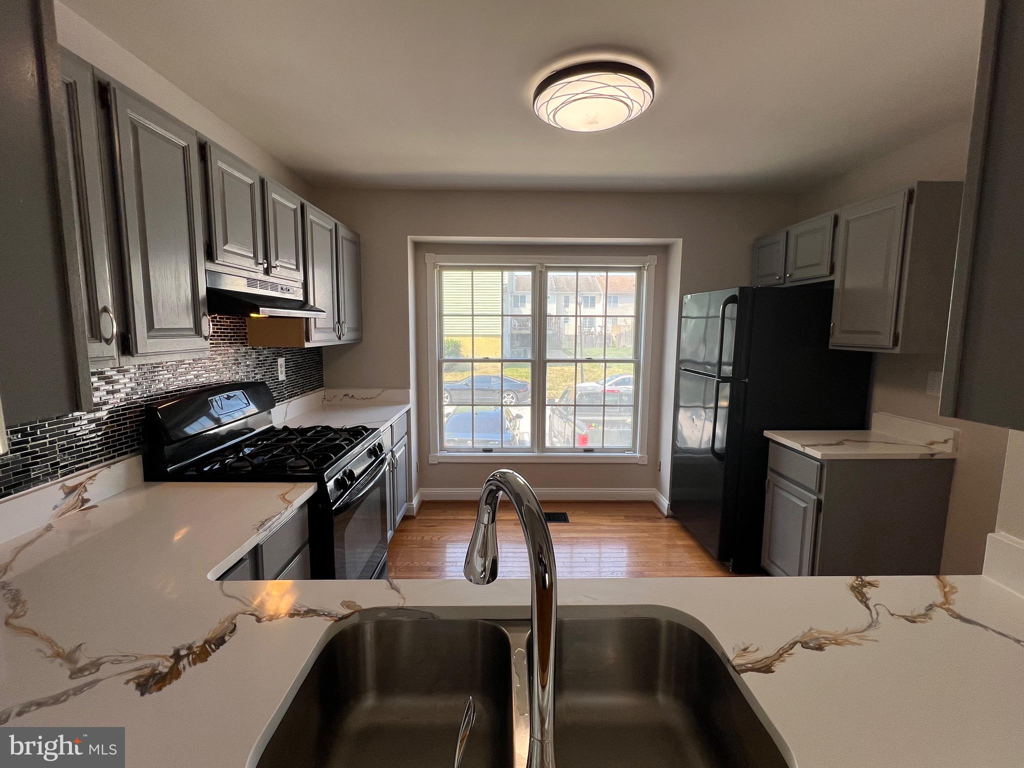 LAKEWOOD ESTATES - Residential