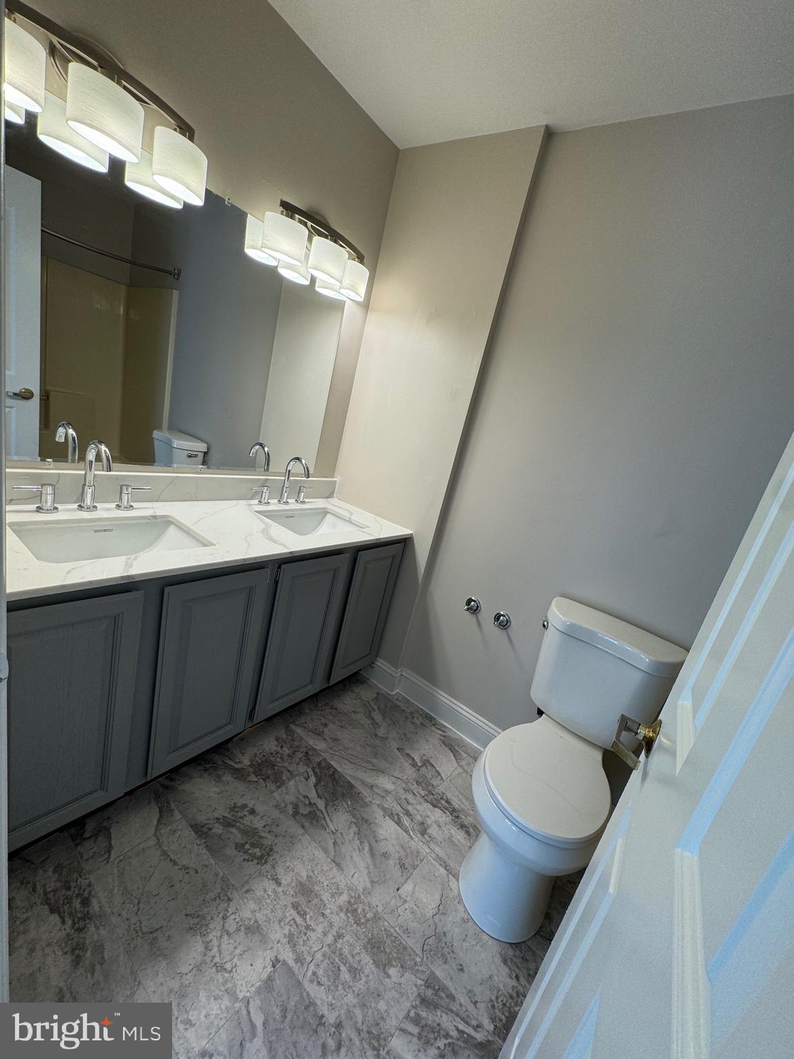 LAKEWOOD ESTATES - Residential