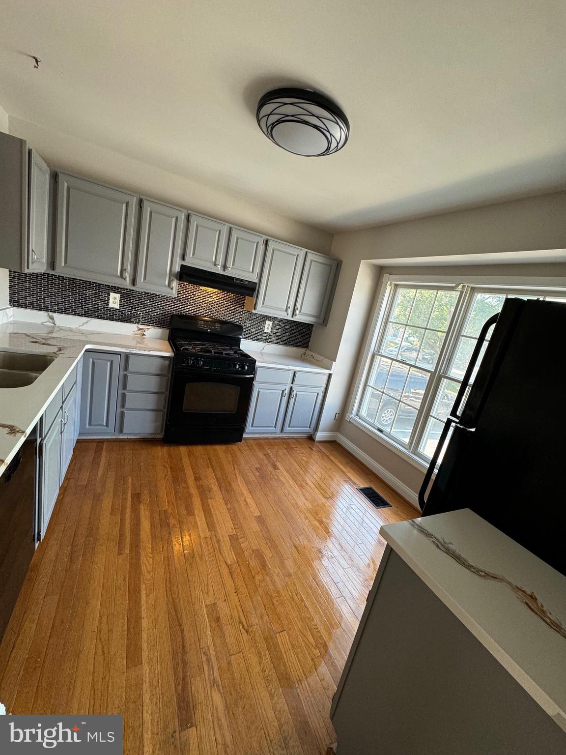 LAKEWOOD ESTATES - Residential