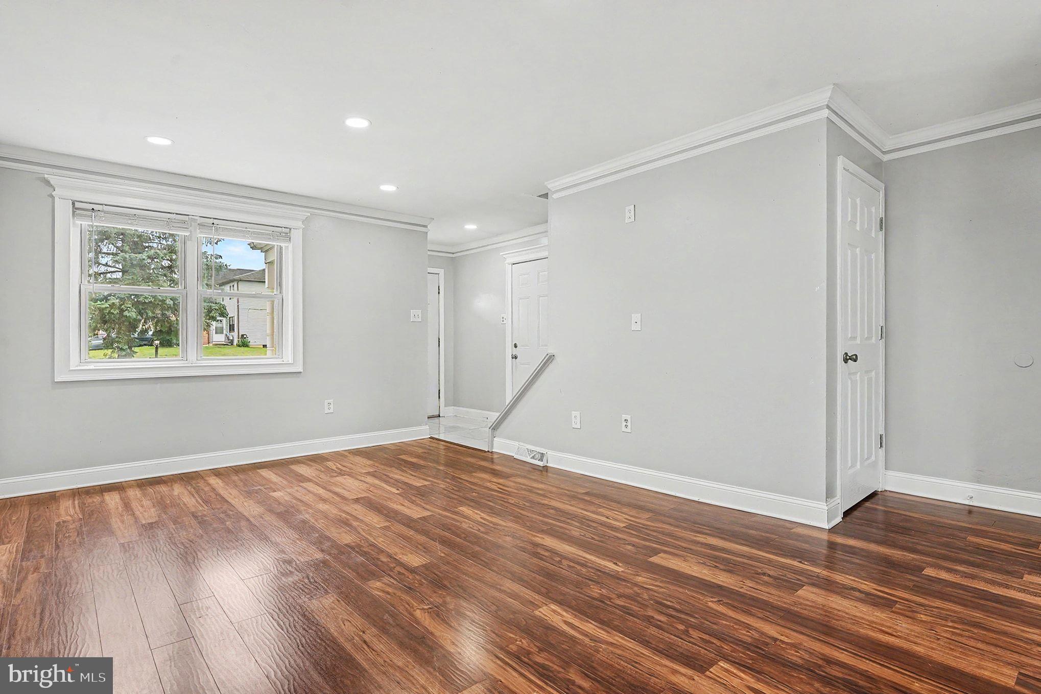 261 FLORENCE DRIVE