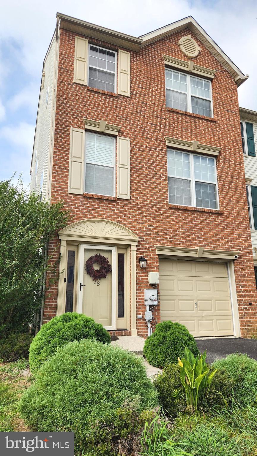 38 CARRICK LANE