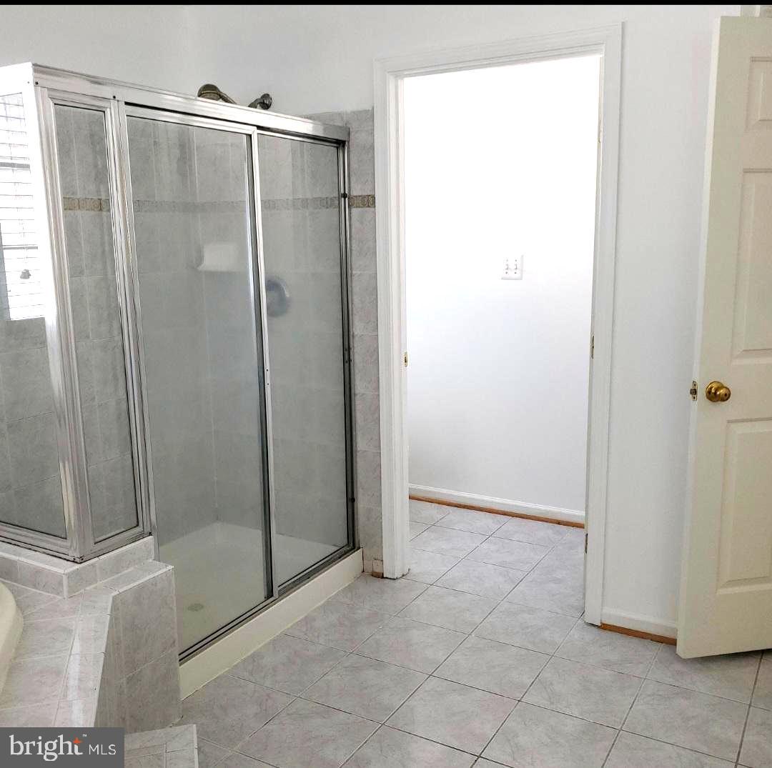 CHARLES CROSSING - Residential Lease