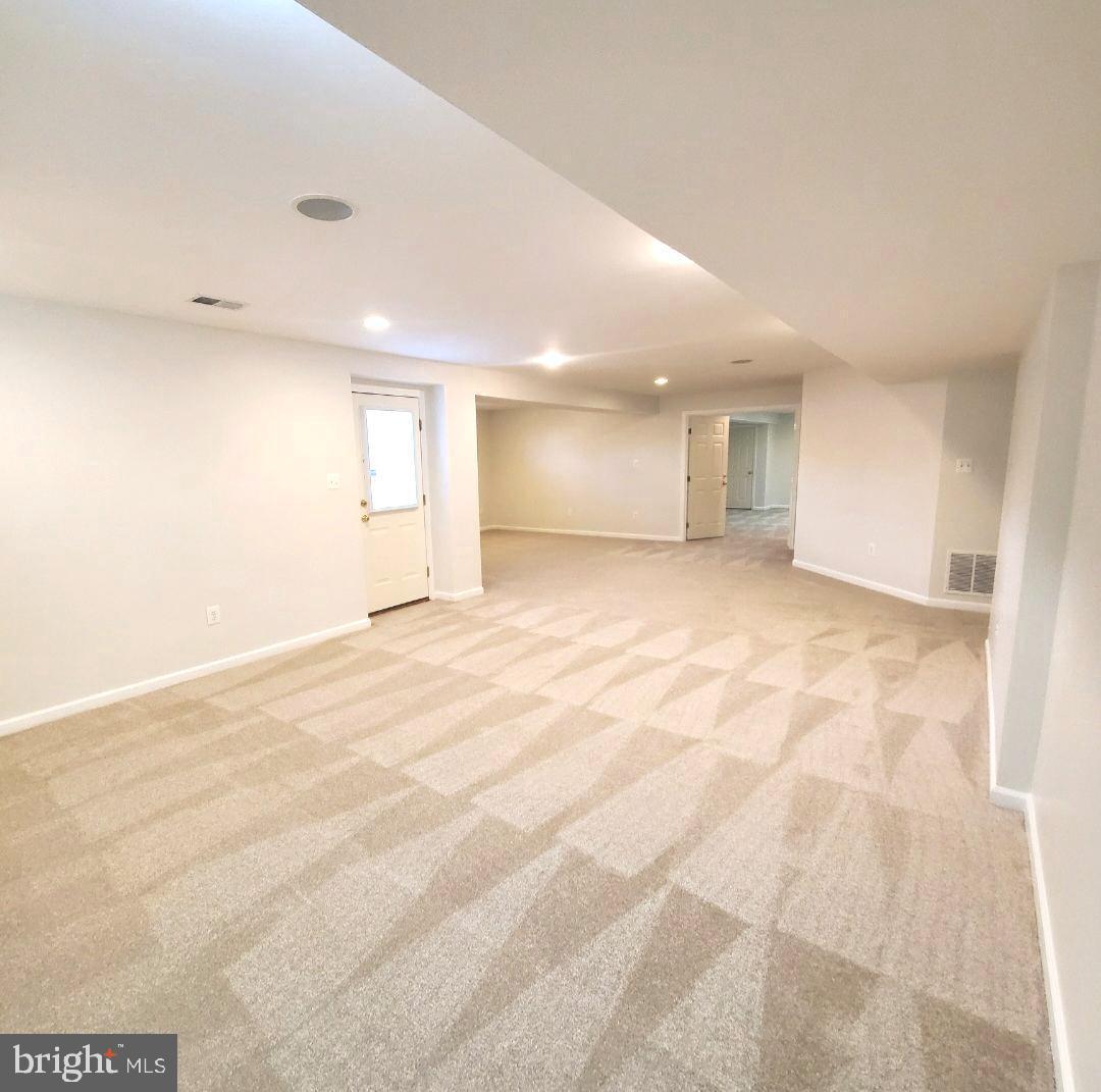 CHARLES CROSSING - Residential Lease