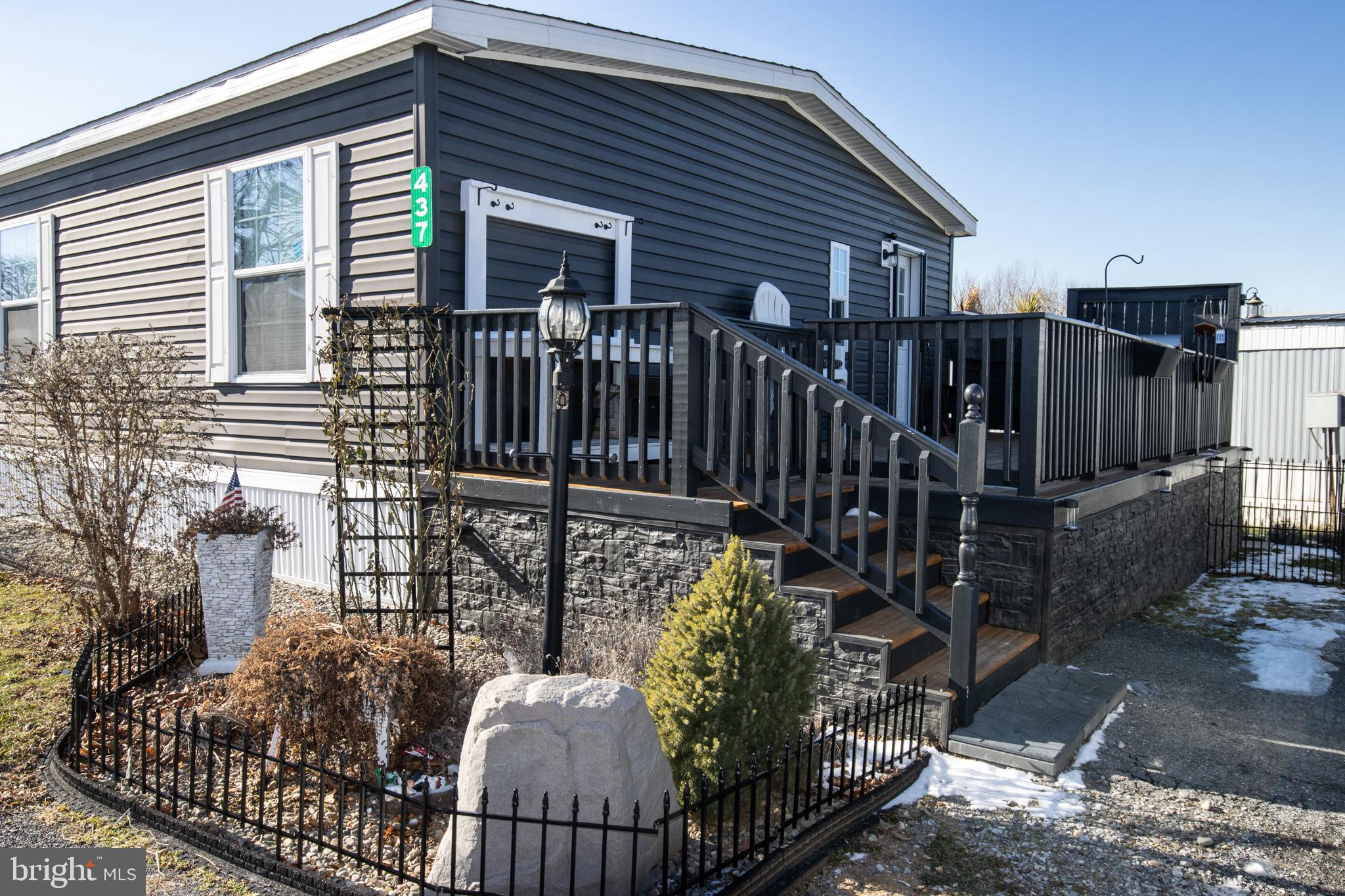 PALM CITY PARK - Residential