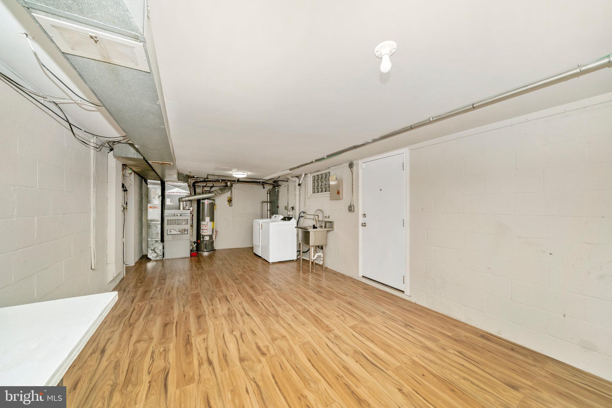 GLENMONT - Residential