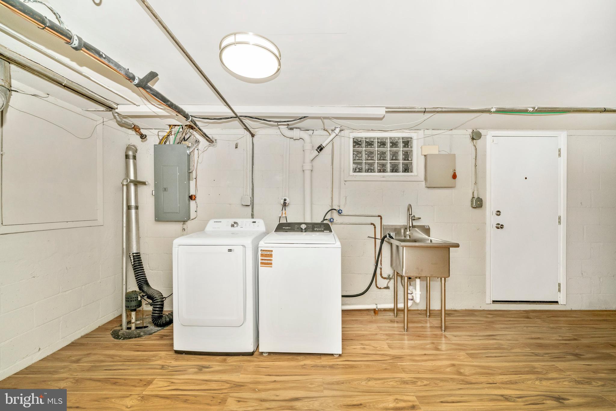 GLENMONT - Residential