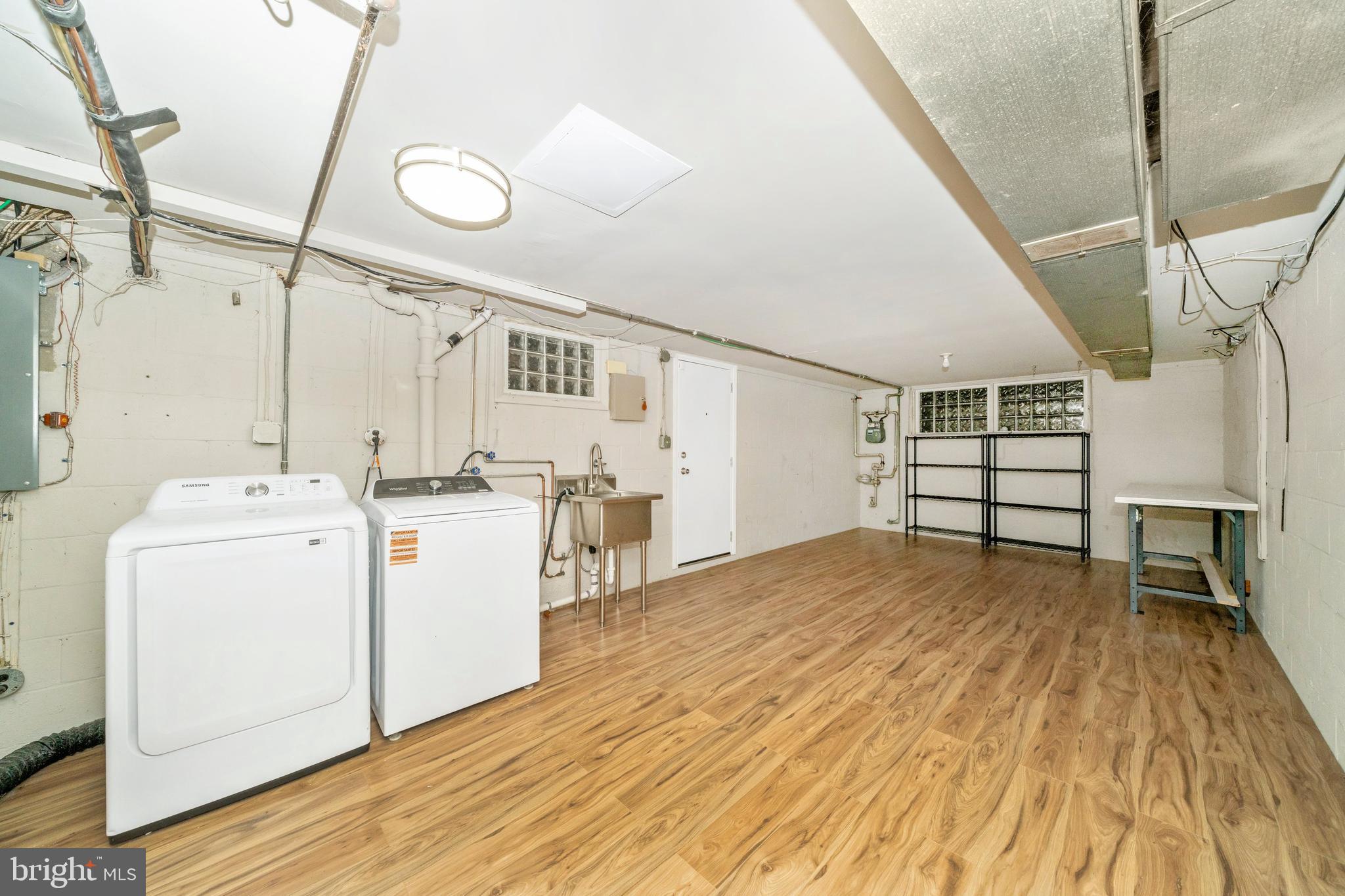 GLENMONT - Residential