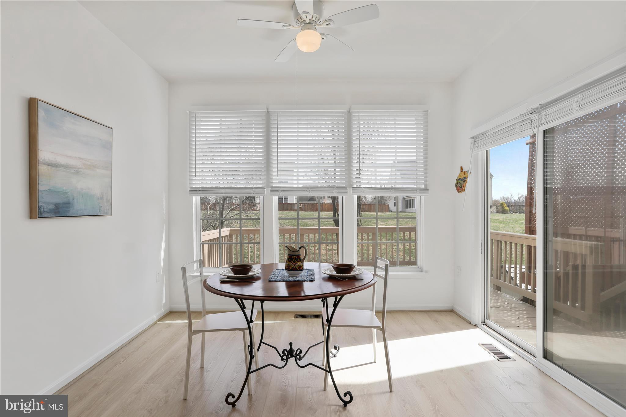 COLONIAL HILLS - Residential