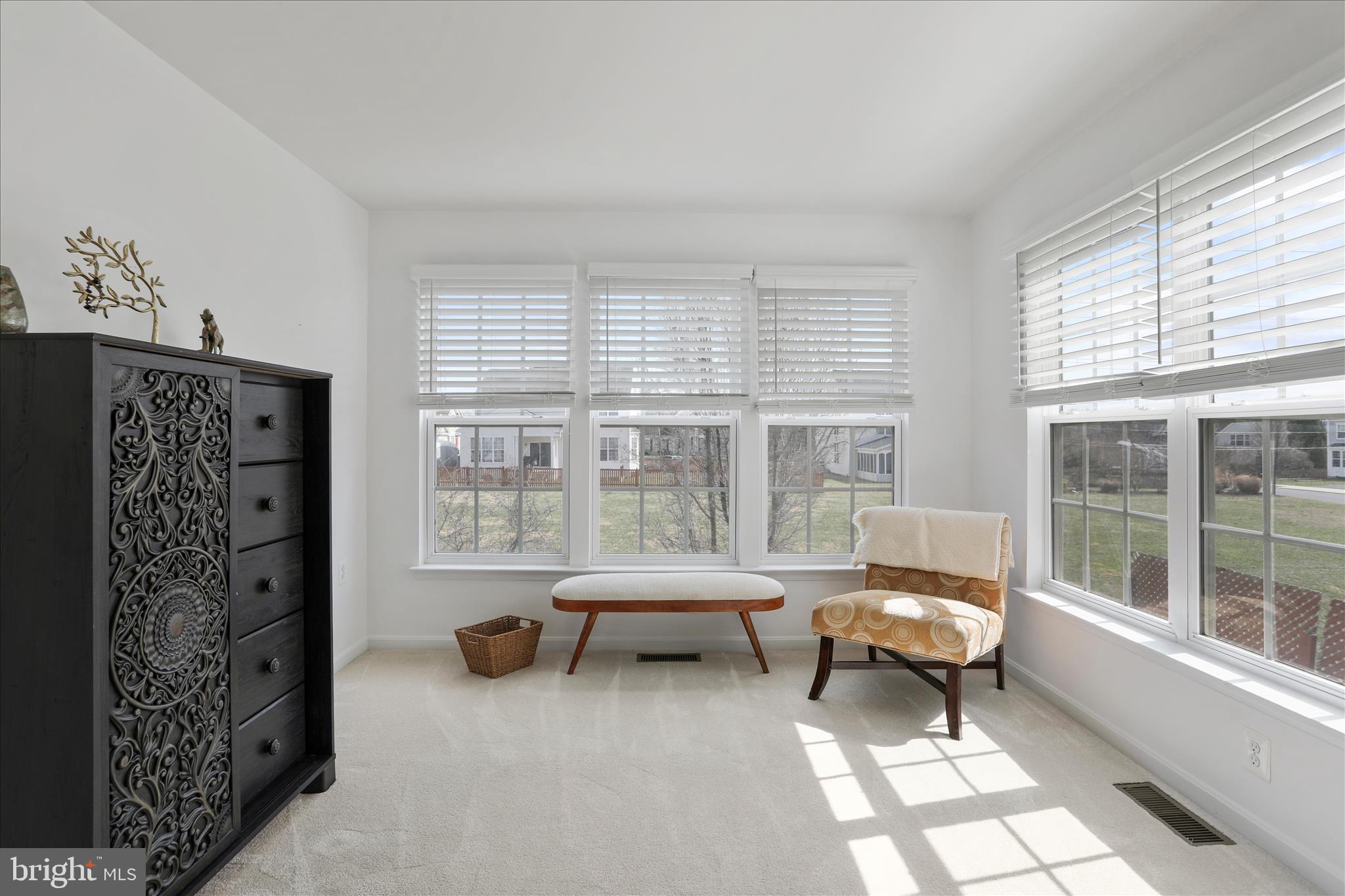 COLONIAL HILLS - Residential