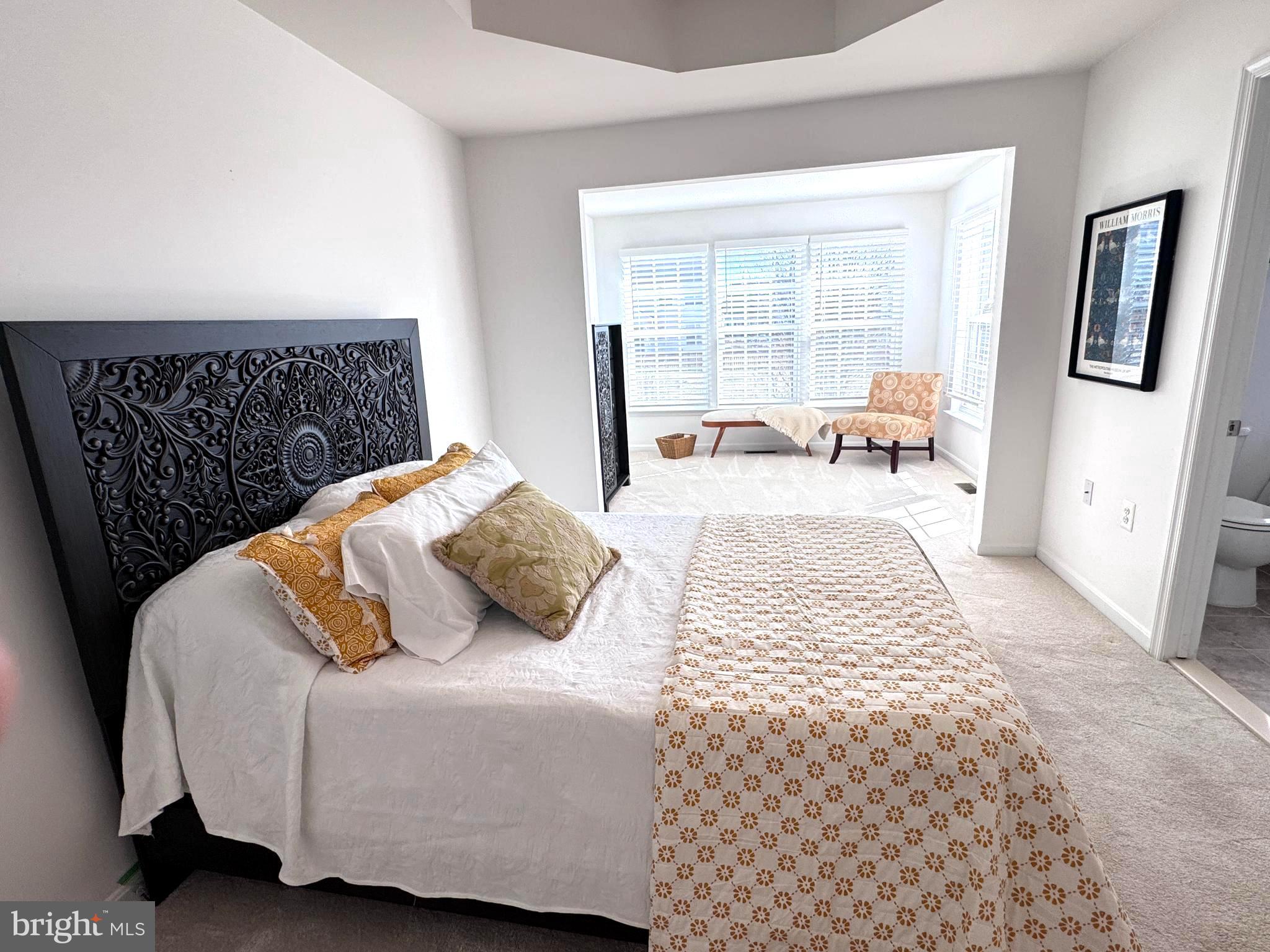 COLONIAL HILLS - Residential