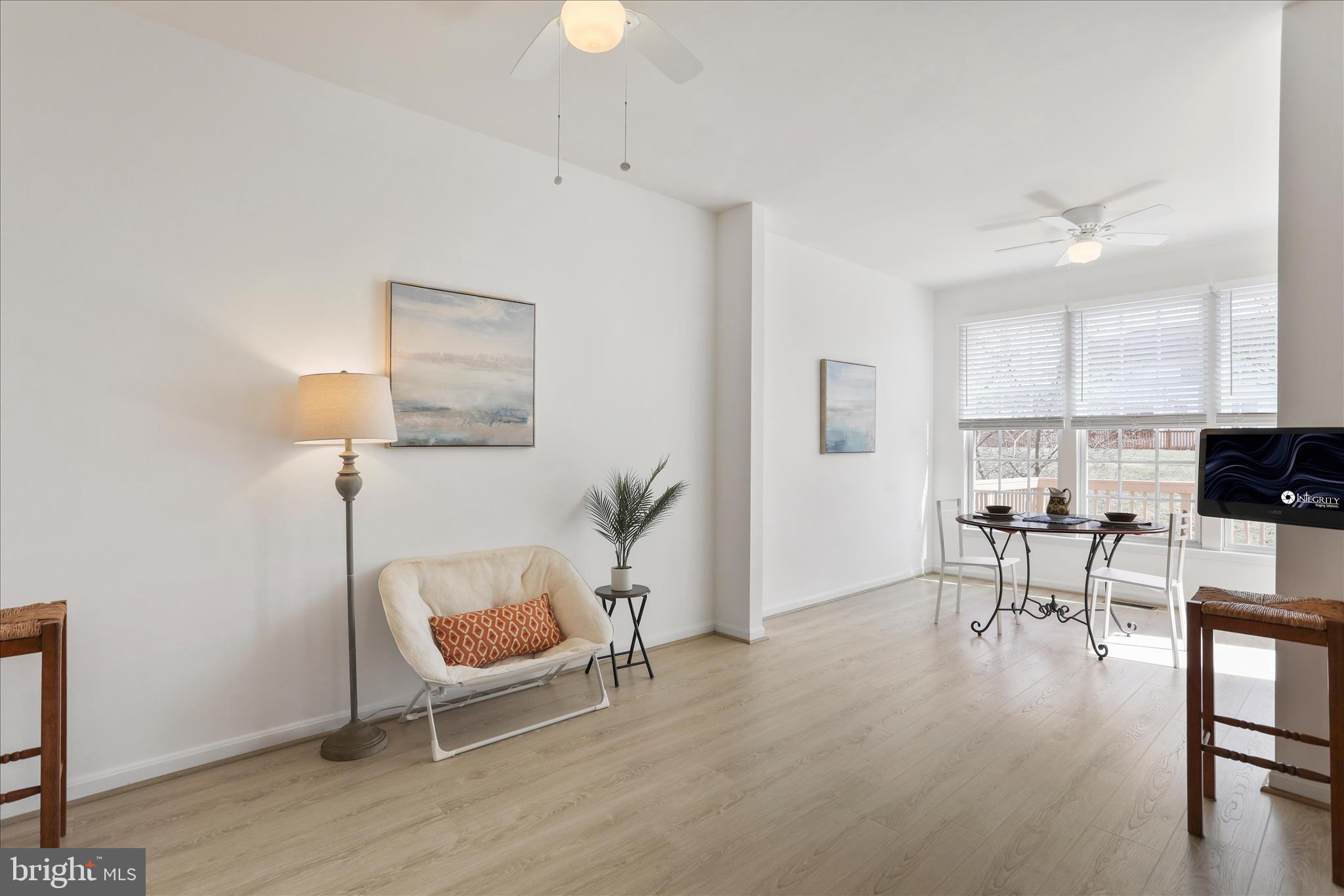 COLONIAL HILLS - Residential