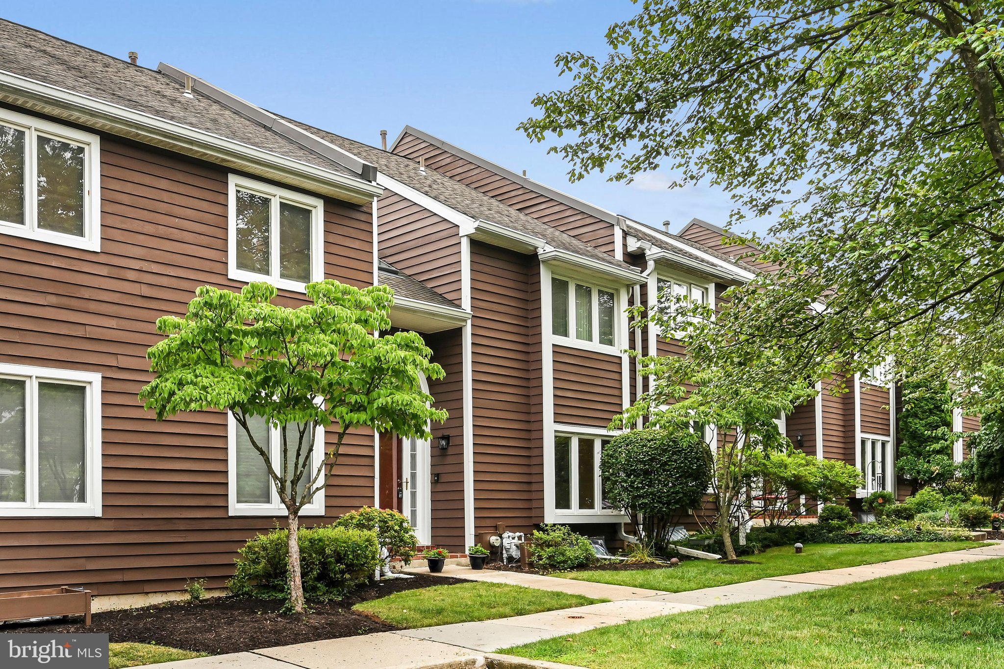 301 FOX RUN