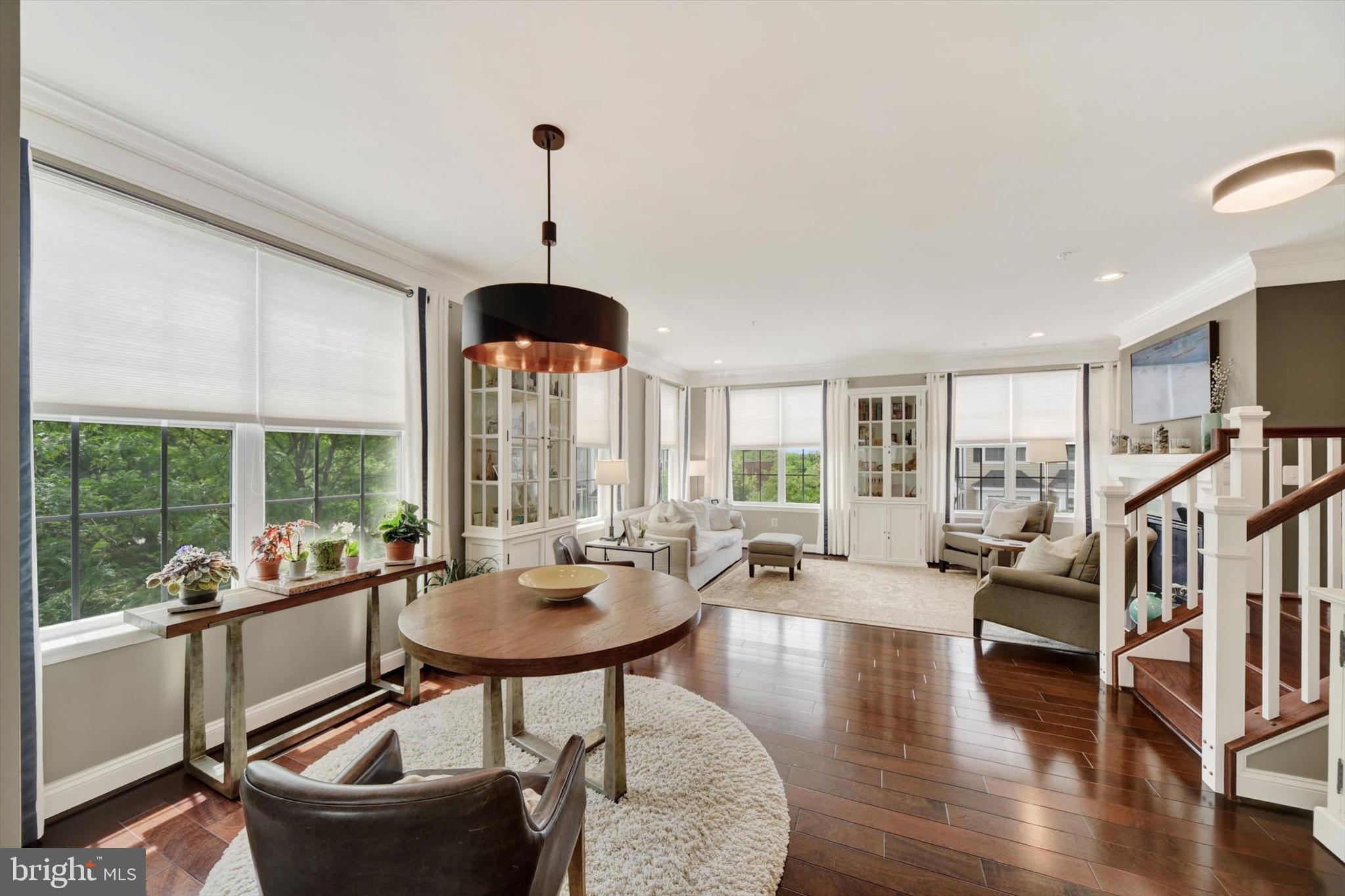 200 MERIDIAN LANE