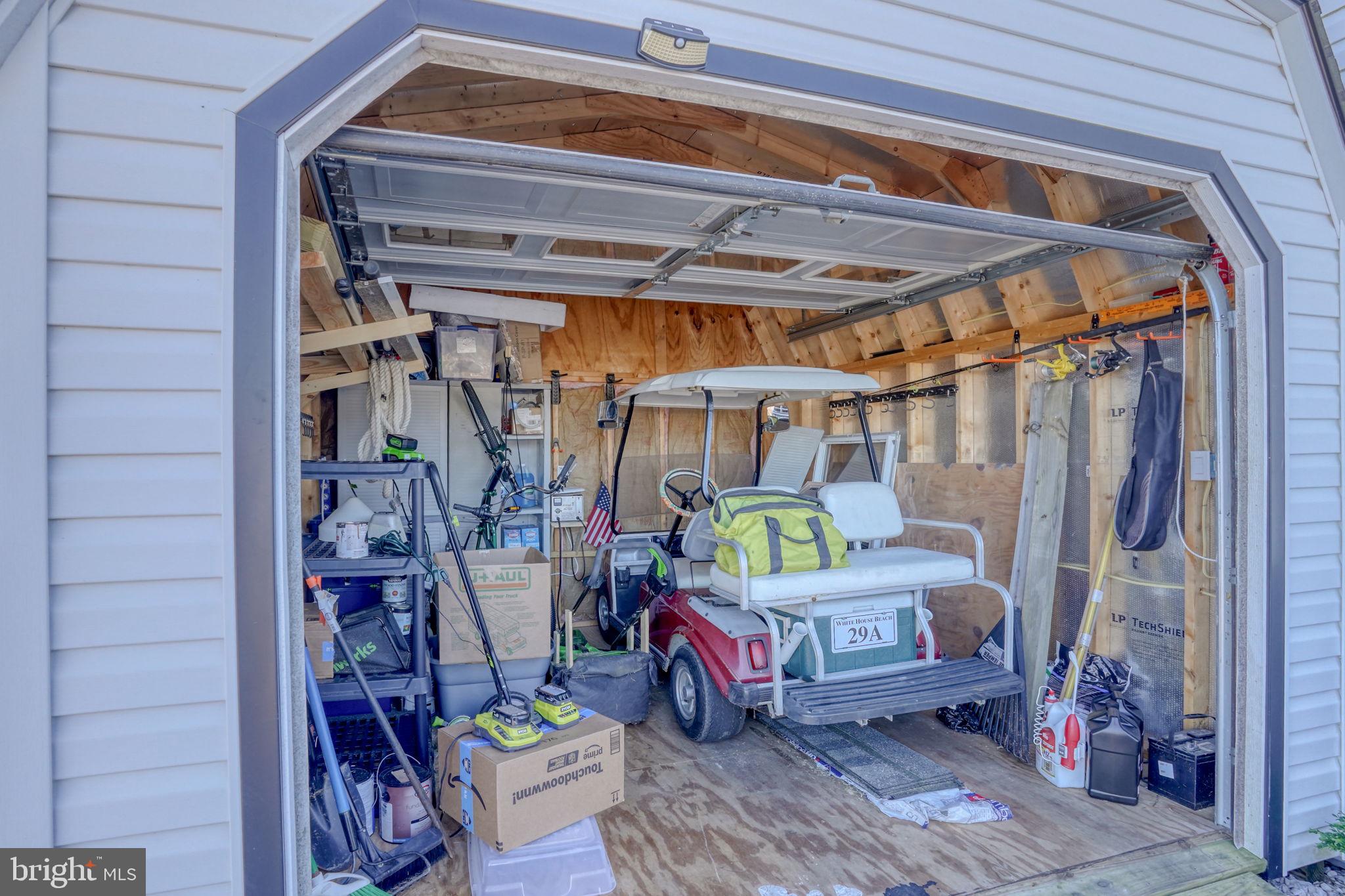 WHITE HOUSE BEACH - Residential