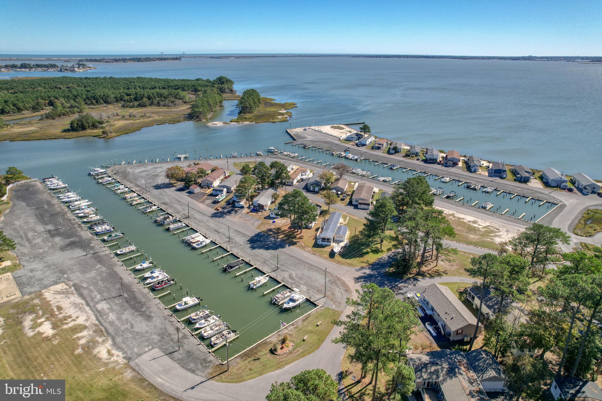 WHITE HOUSE BEACH - Residential