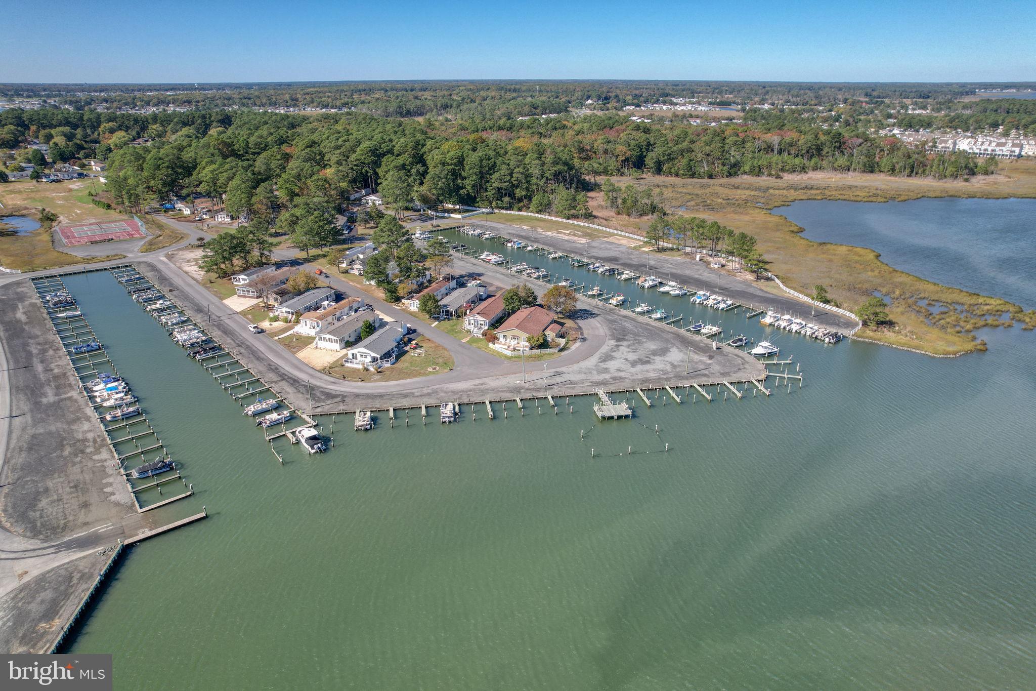 WHITE HOUSE BEACH - Residential