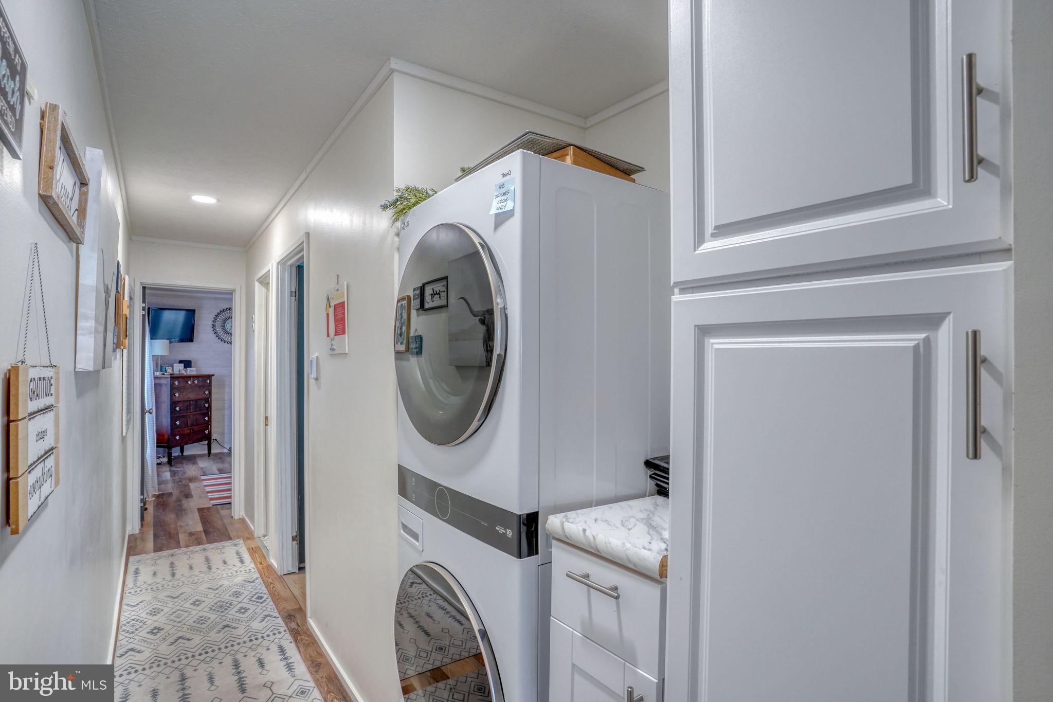 WHITE HOUSE BEACH - Residential