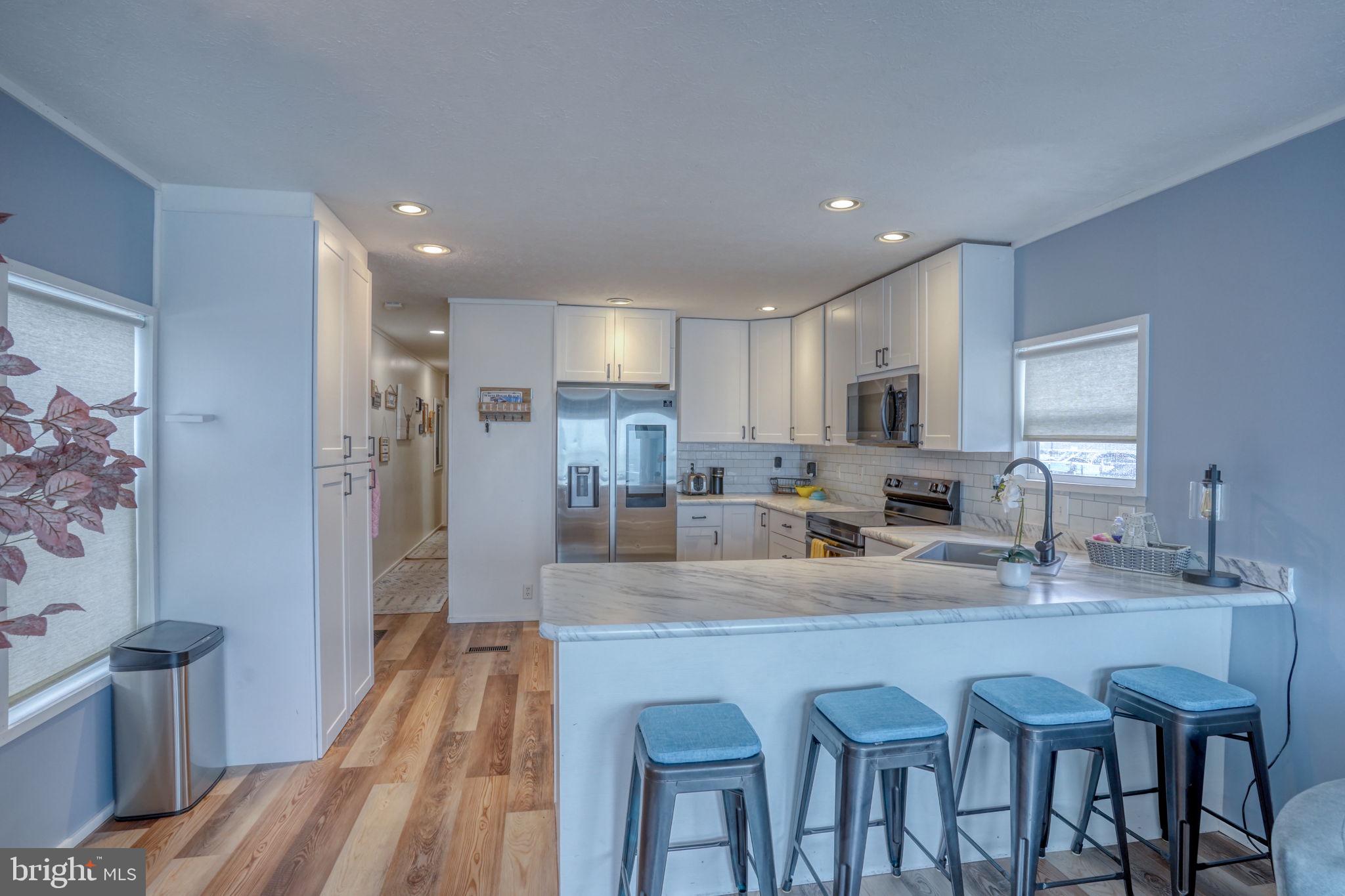 WHITE HOUSE BEACH - Residential