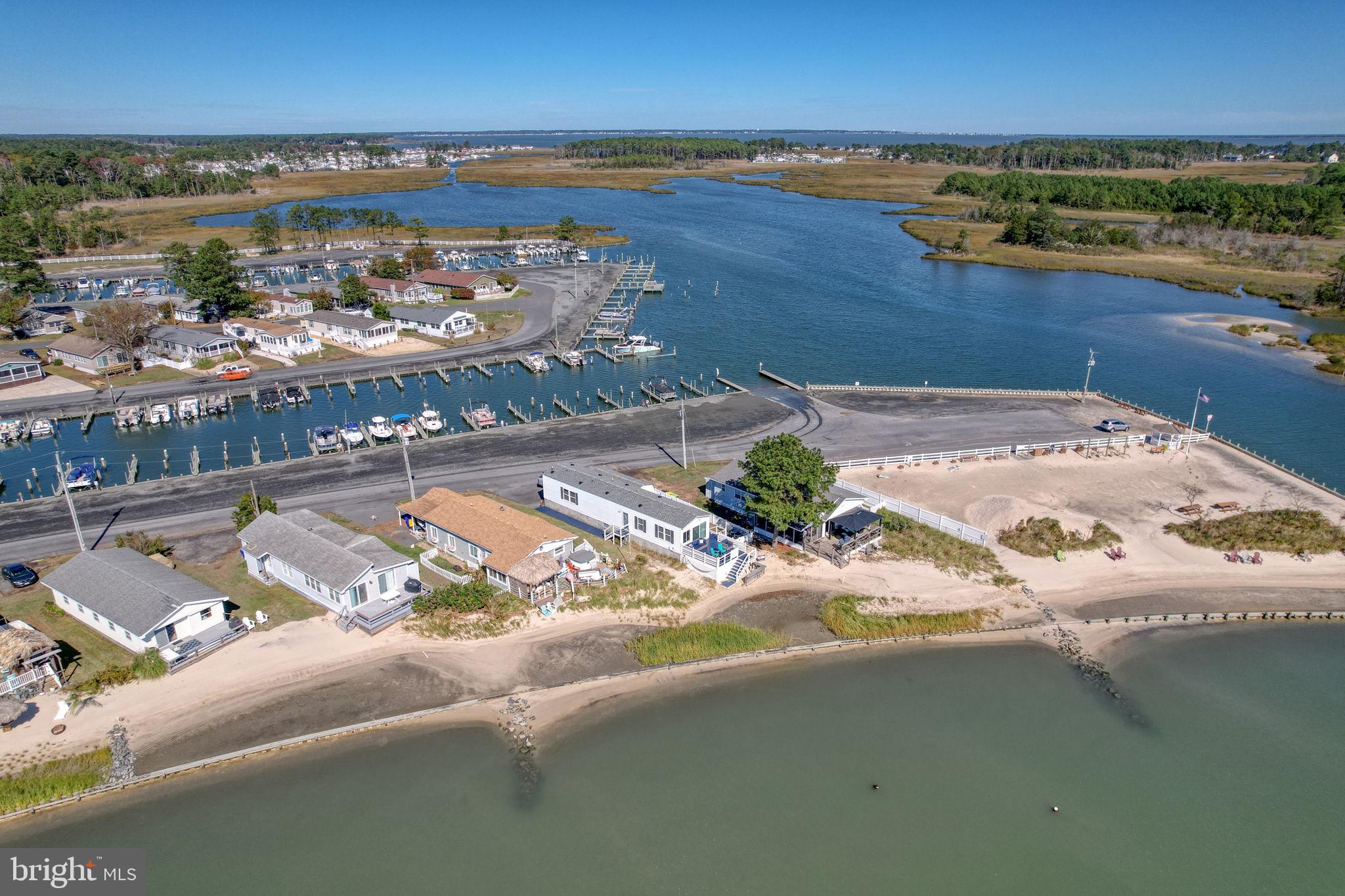 WHITE HOUSE BEACH - Residential