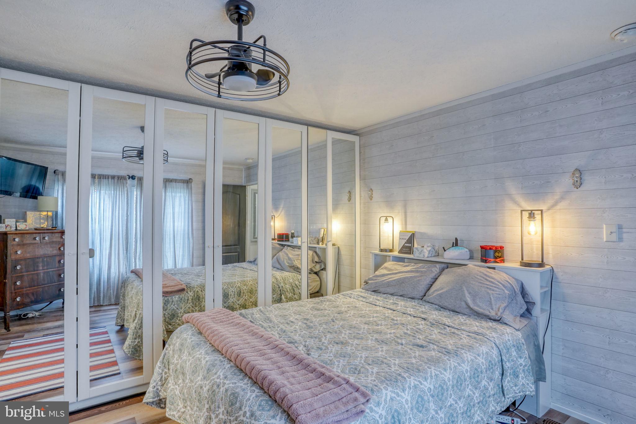 WHITE HOUSE BEACH - Residential