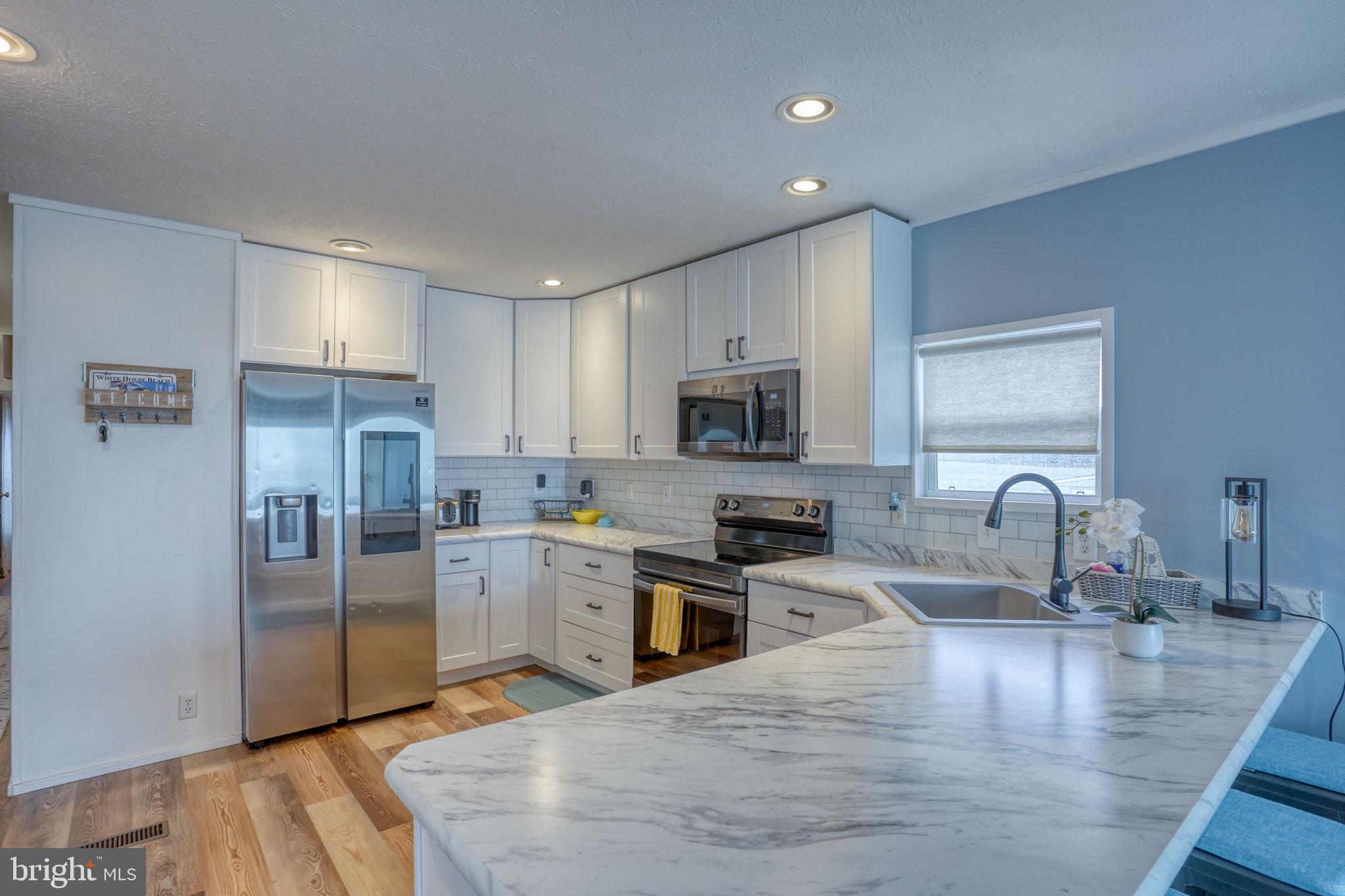 WHITE HOUSE BEACH - Residential