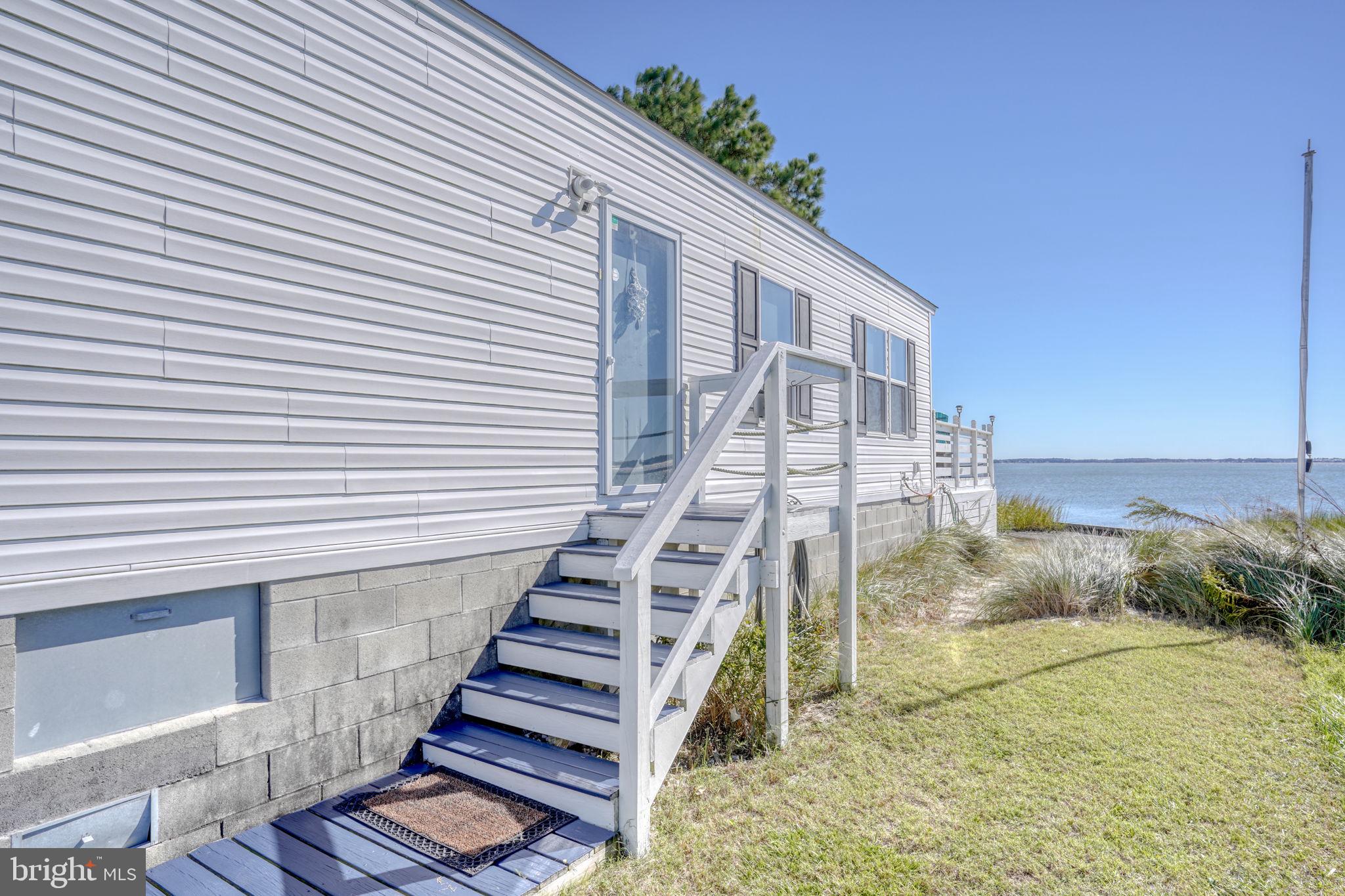 WHITE HOUSE BEACH - Residential