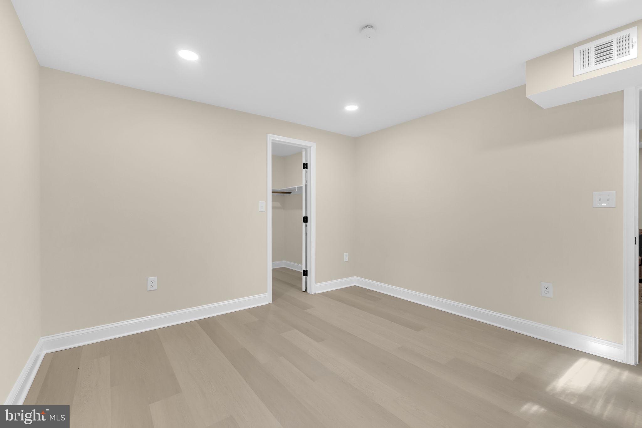 SPRINGFIELD FOREST - Residential