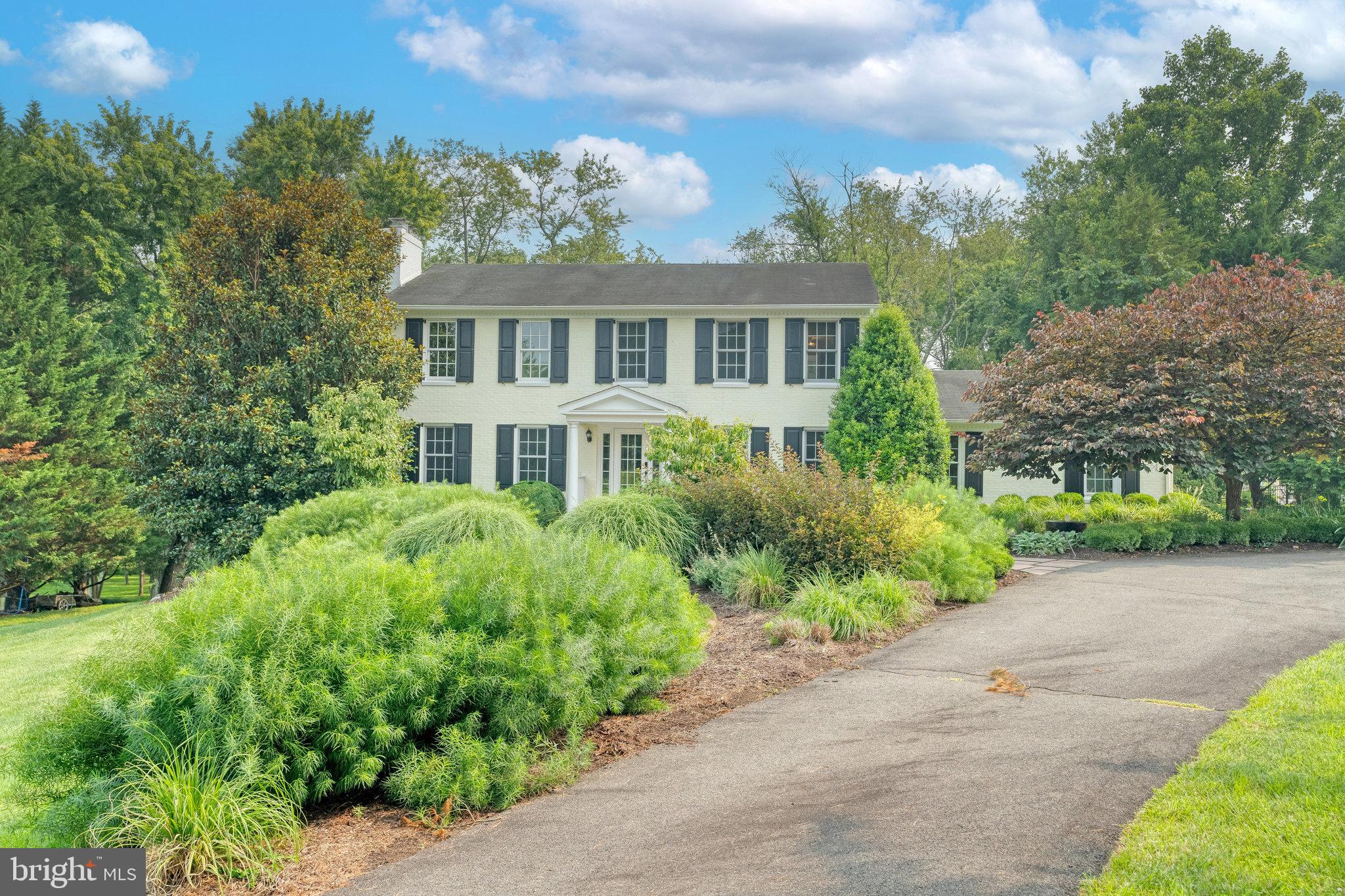 OLD MILL ESTATES - Residential