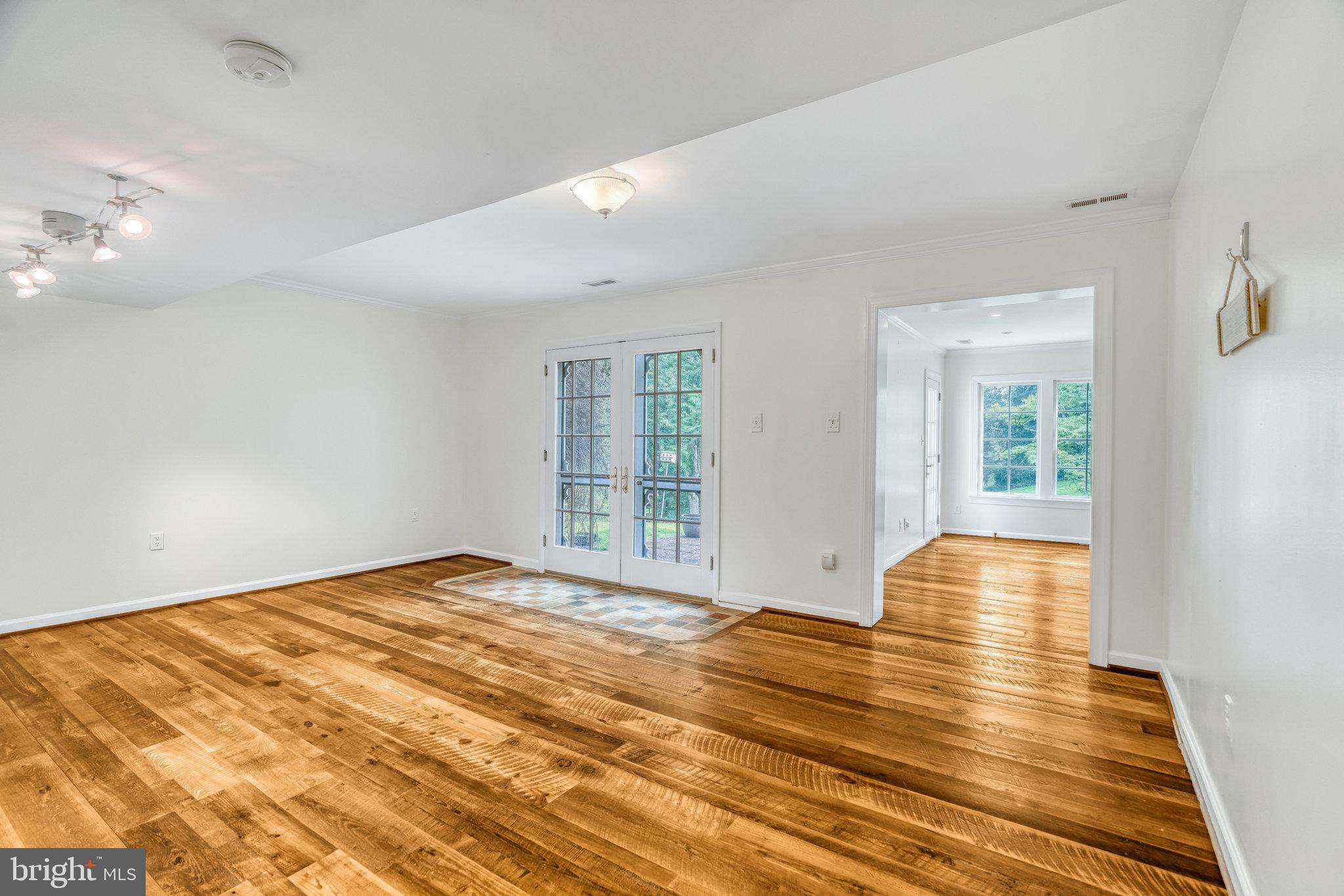 OLD MILL ESTATES - Residential