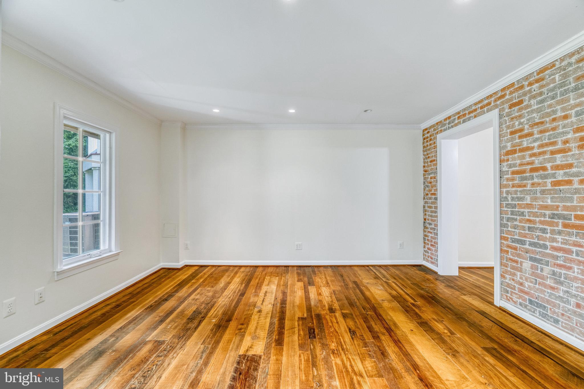 OLD MILL ESTATES - Residential