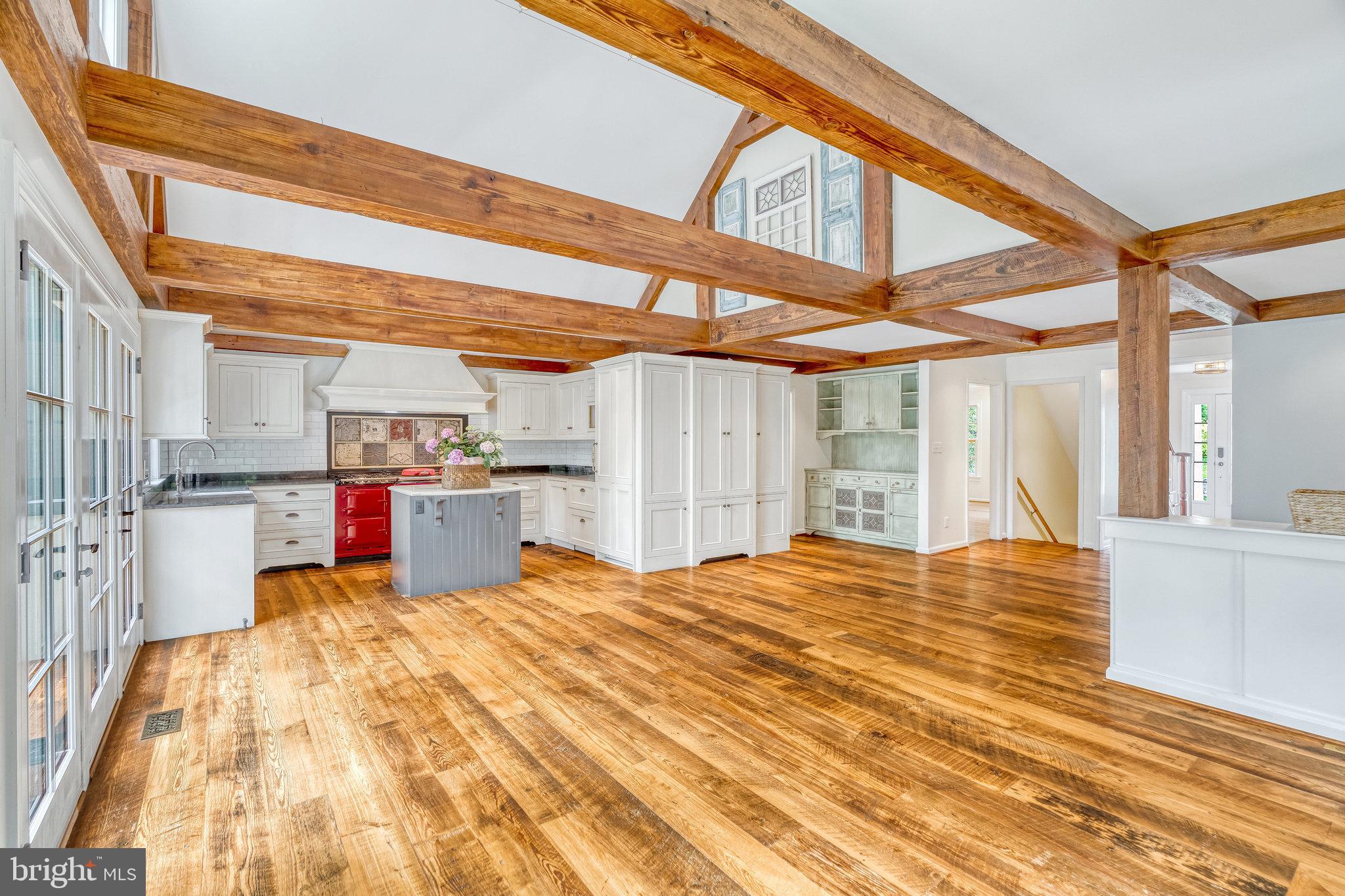 OLD MILL ESTATES - Residential