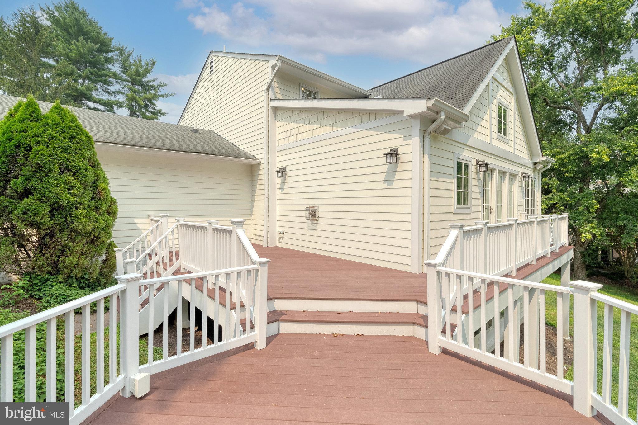 OLD MILL ESTATES - Residential