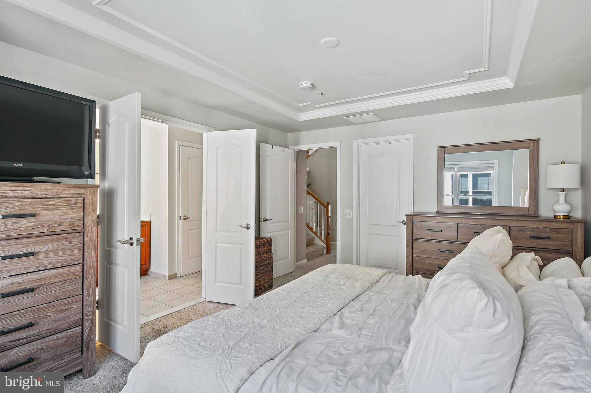 MCHENRY POINTE - Residential