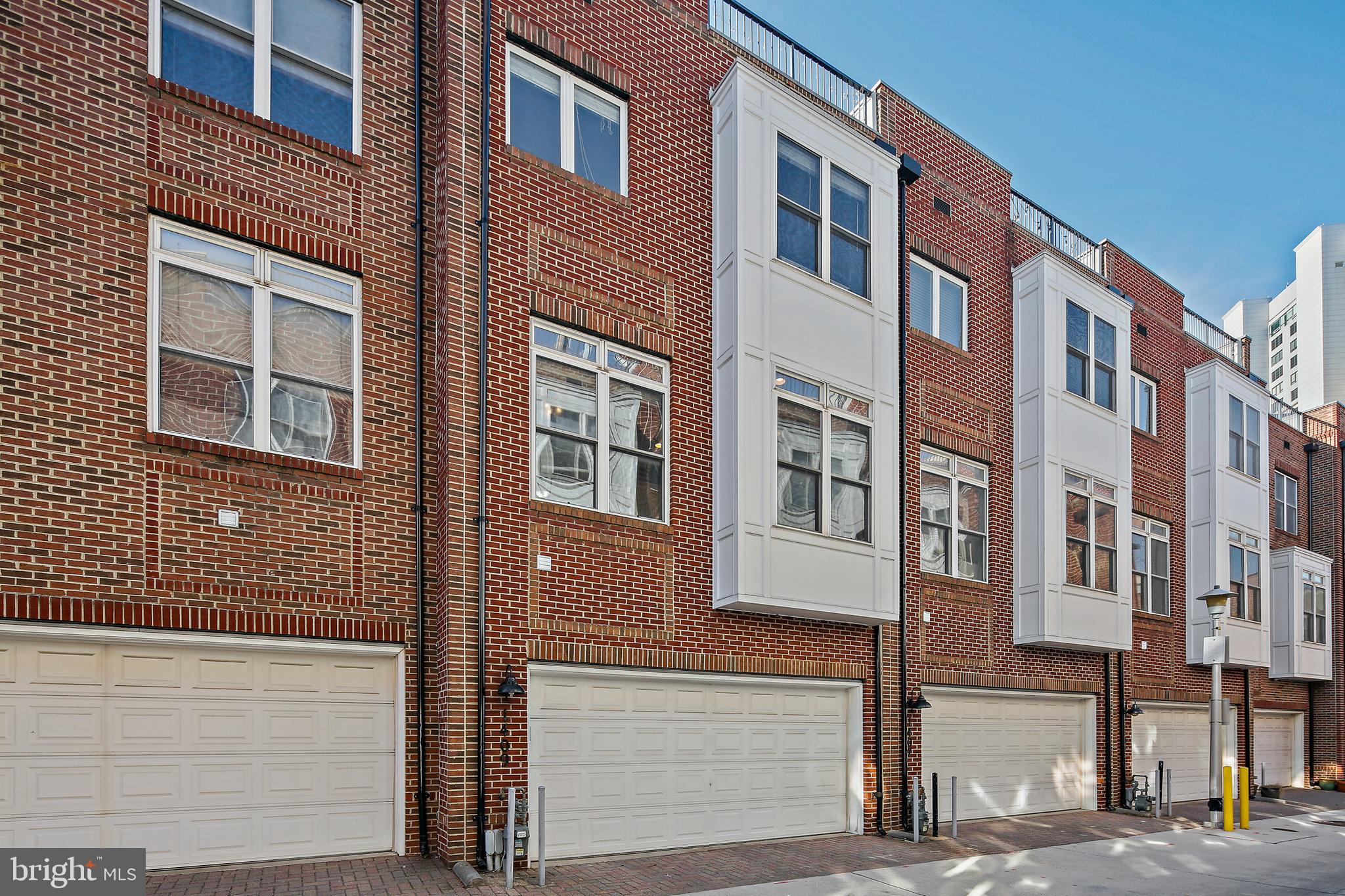 MCHENRY POINTE - Residential