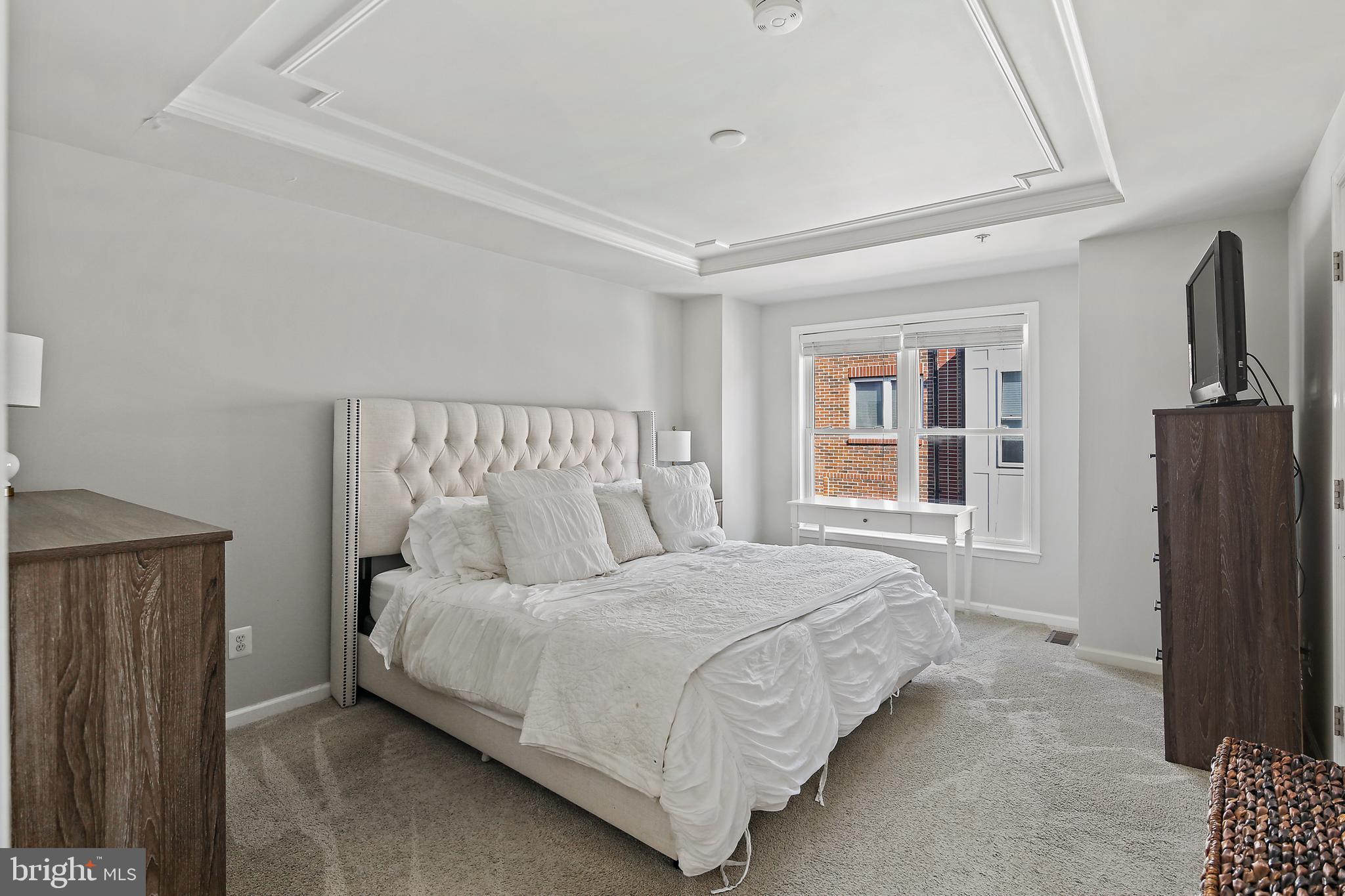 MCHENRY POINTE - Residential