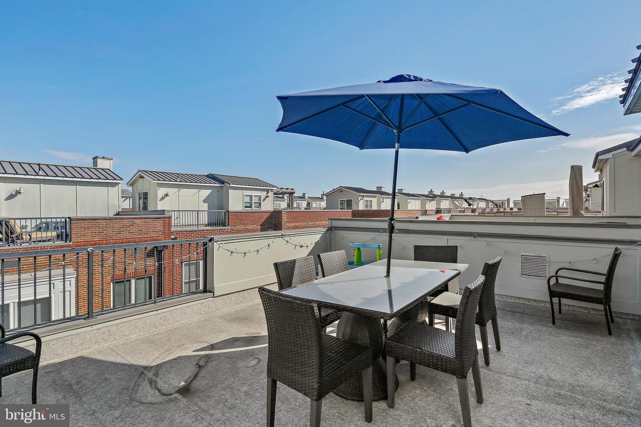 MCHENRY POINTE - Residential