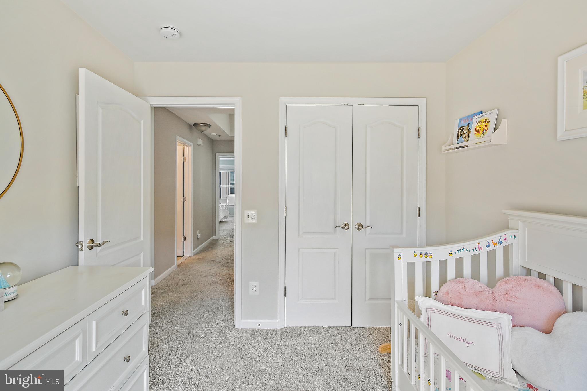 MCHENRY POINTE - Residential