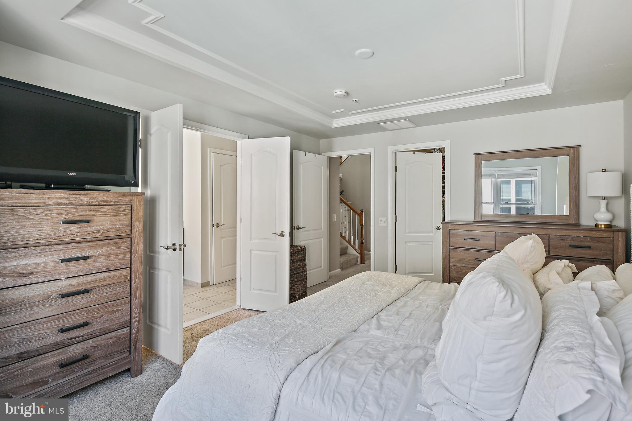 MCHENRY POINTE - Residential