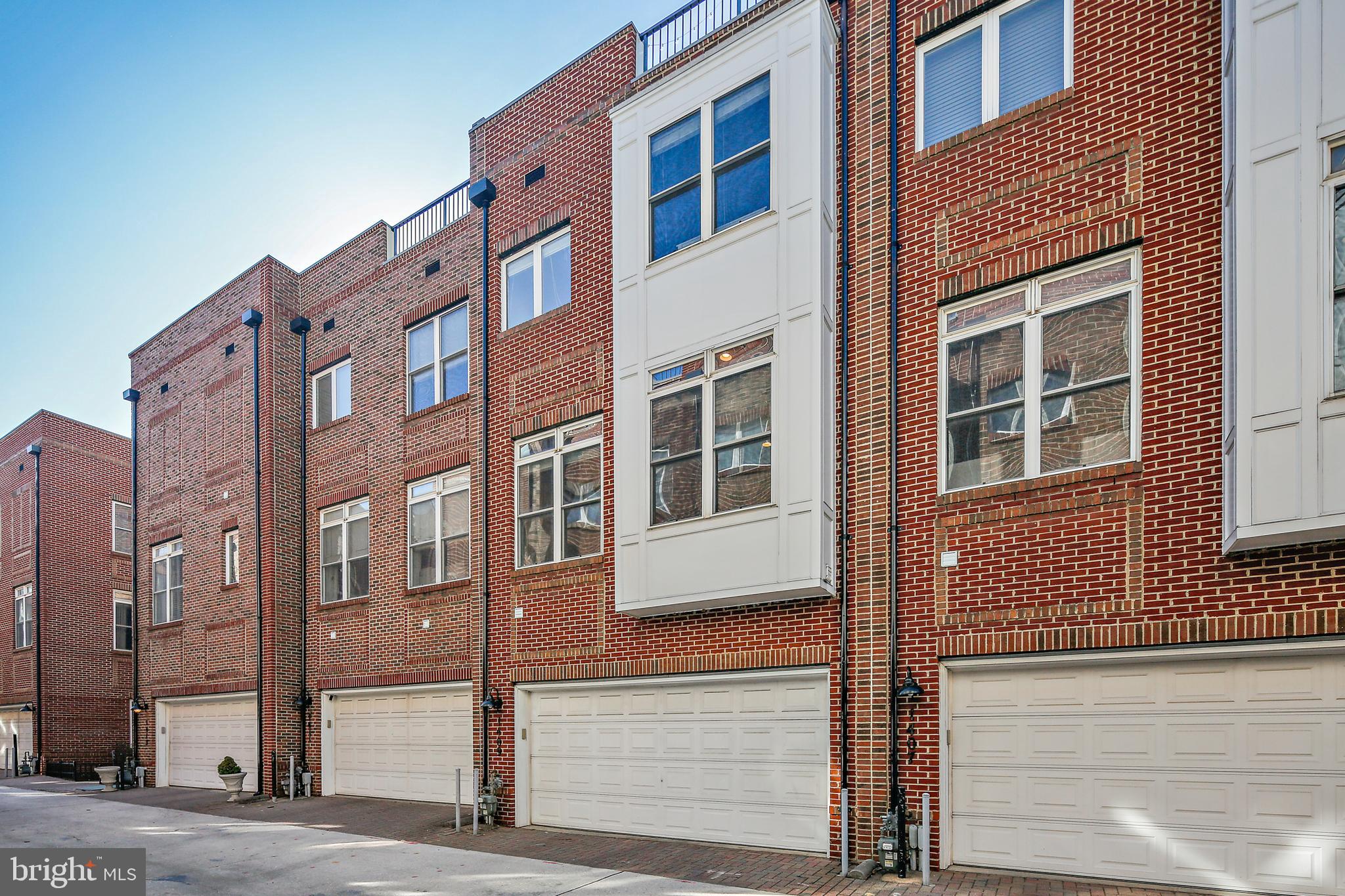 MCHENRY POINTE - Residential