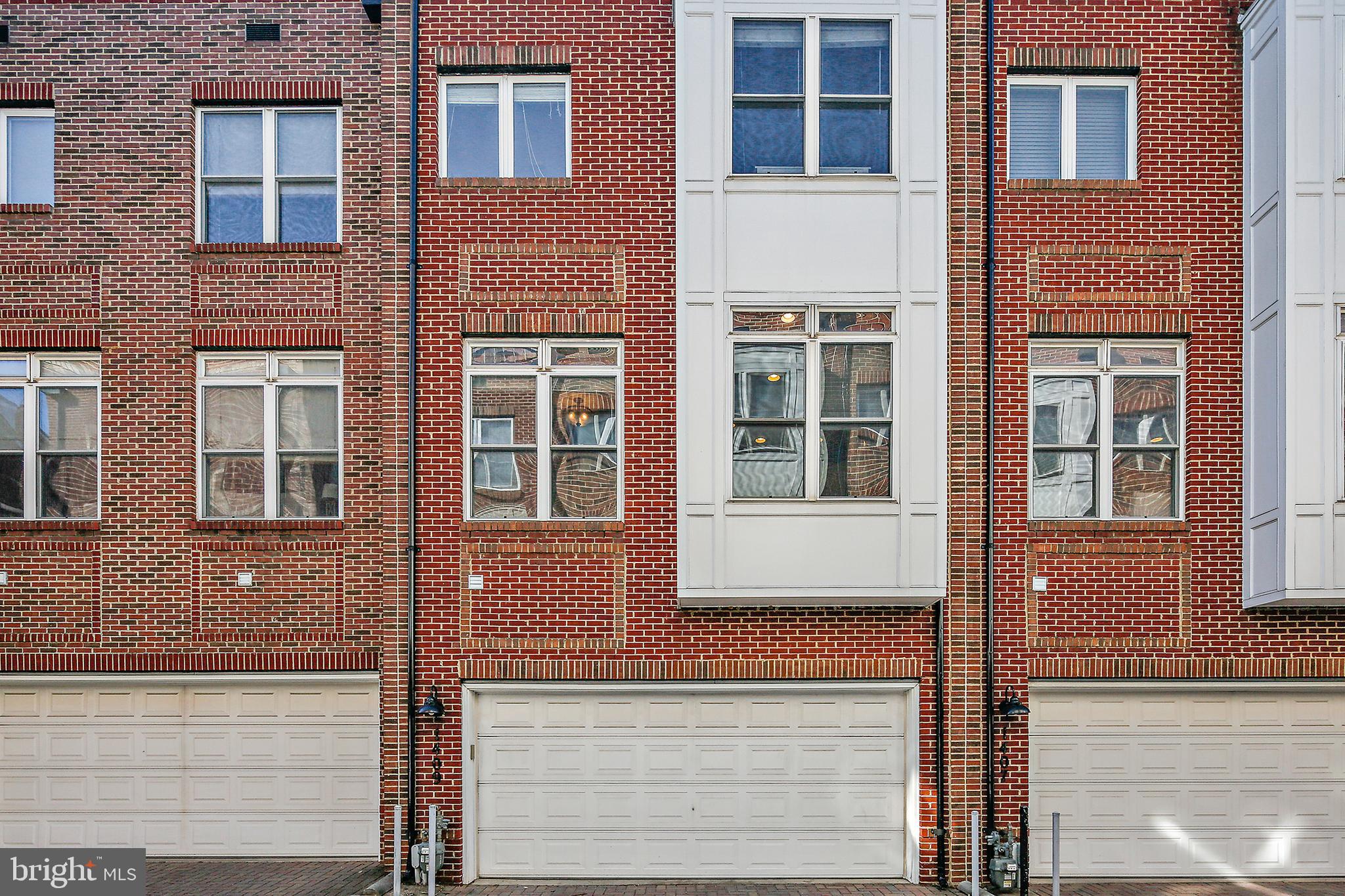 MCHENRY POINTE - Residential